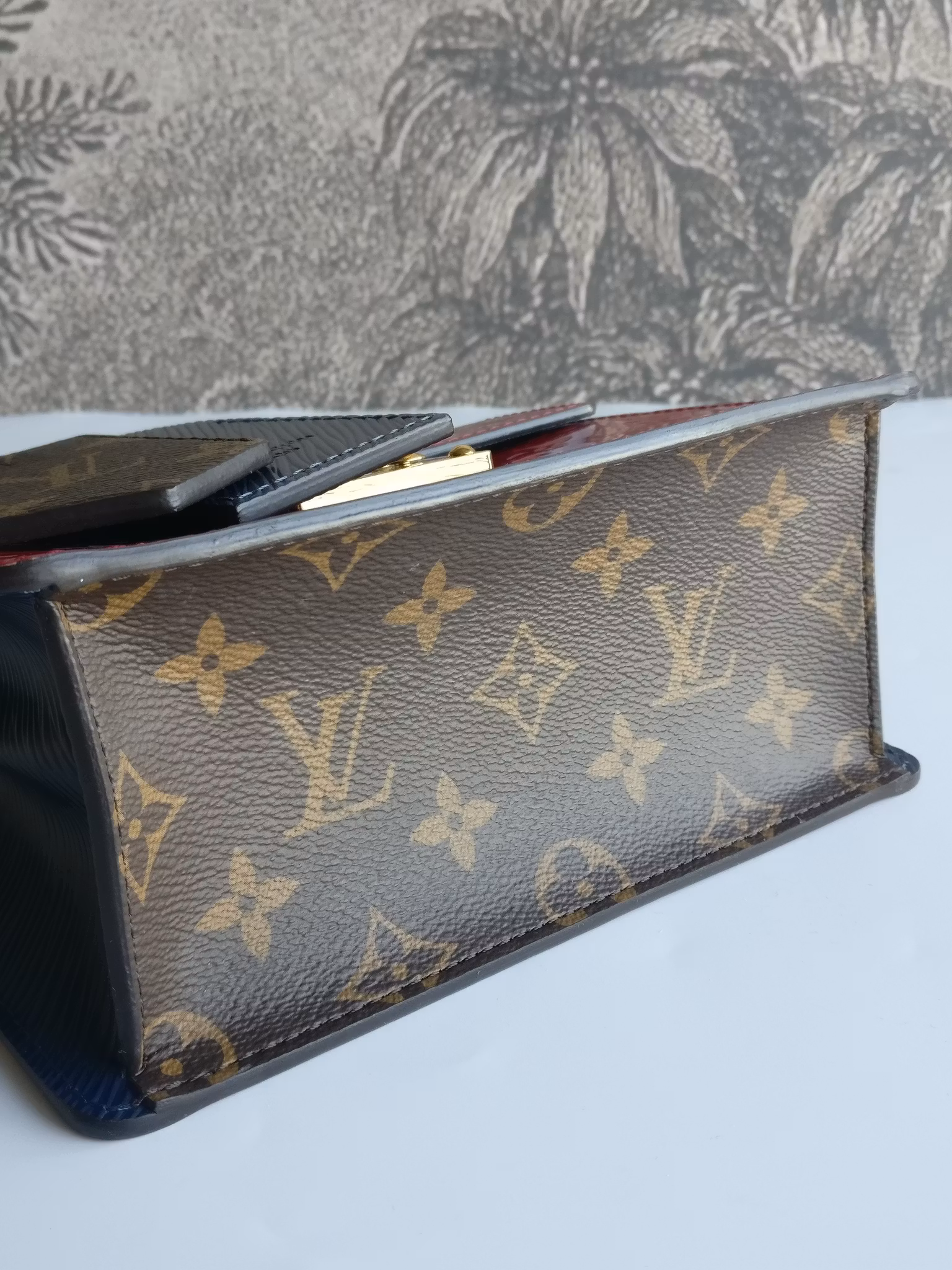 Louis Vuitton Spring Street New Model