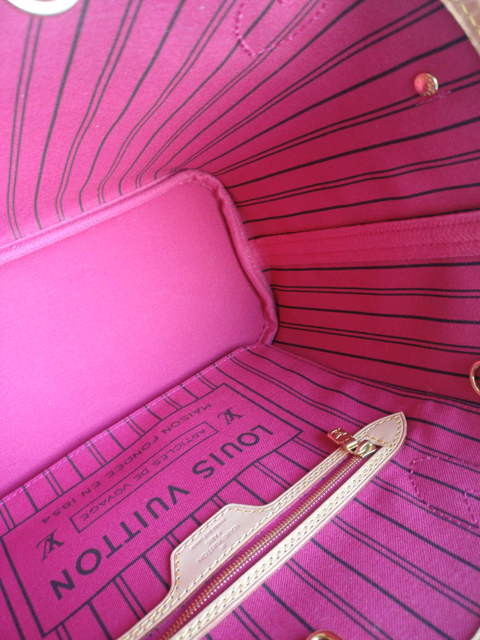 Louis Vuitton Neverfull PM