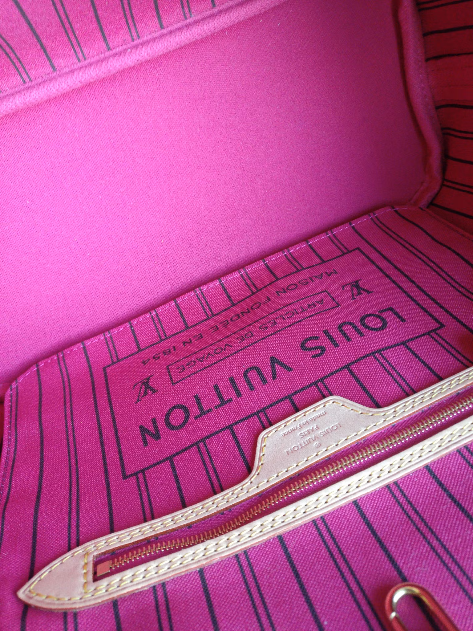 Louis Vuitton Neverfull PM
