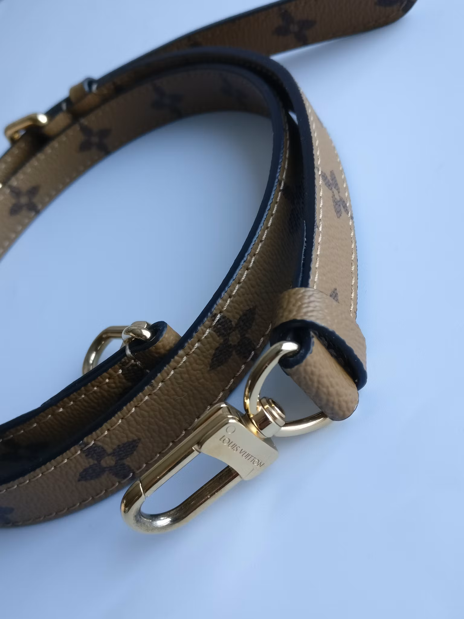 Louis Vuitton Pochette Metis Reverse Monogram