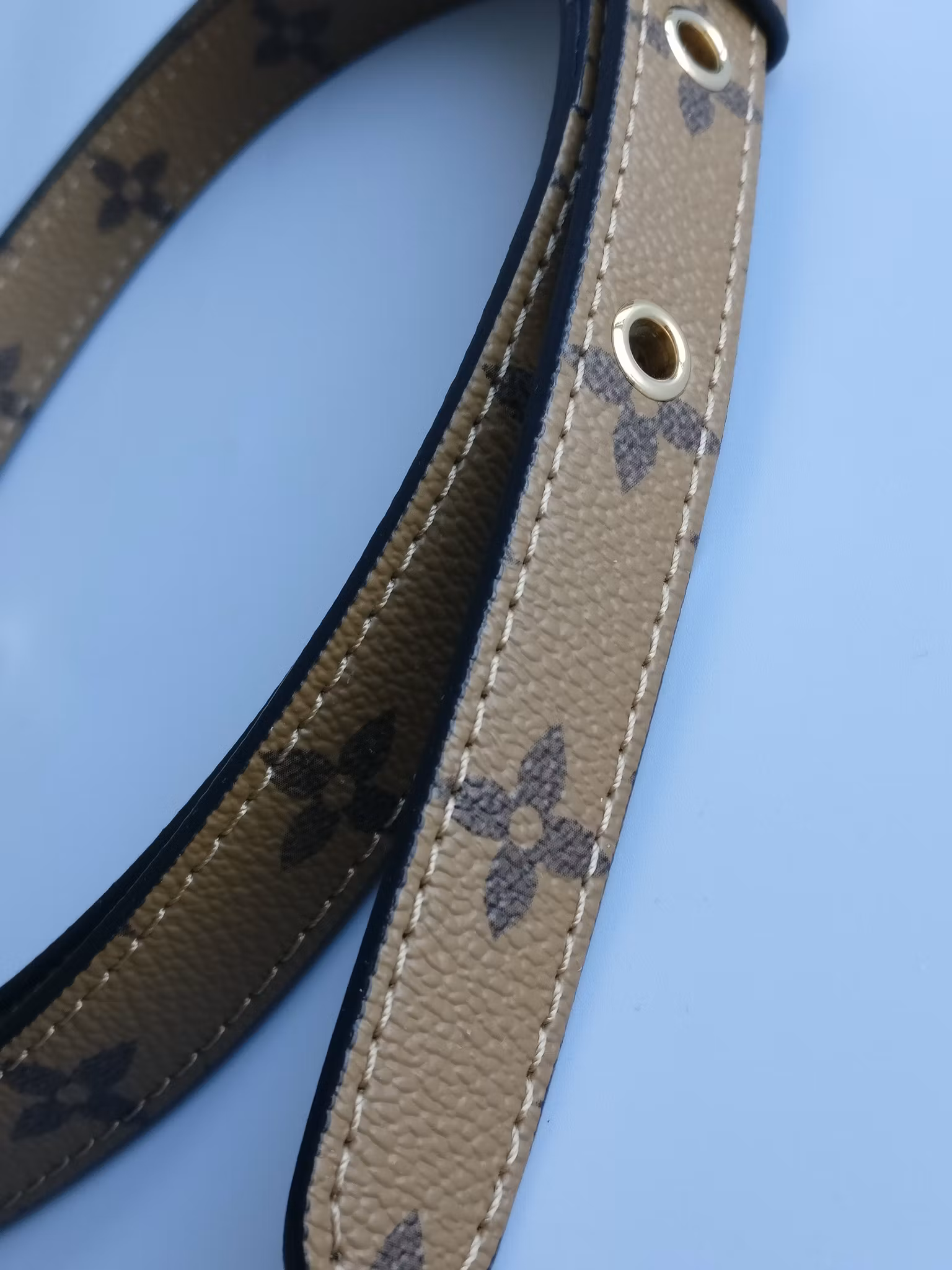 Louis Vuitton Pochette Metis Reverse Monogram