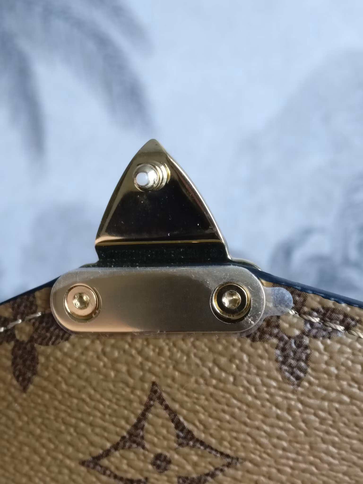 Louis Vuitton Pochette Metis Reverse Monogram