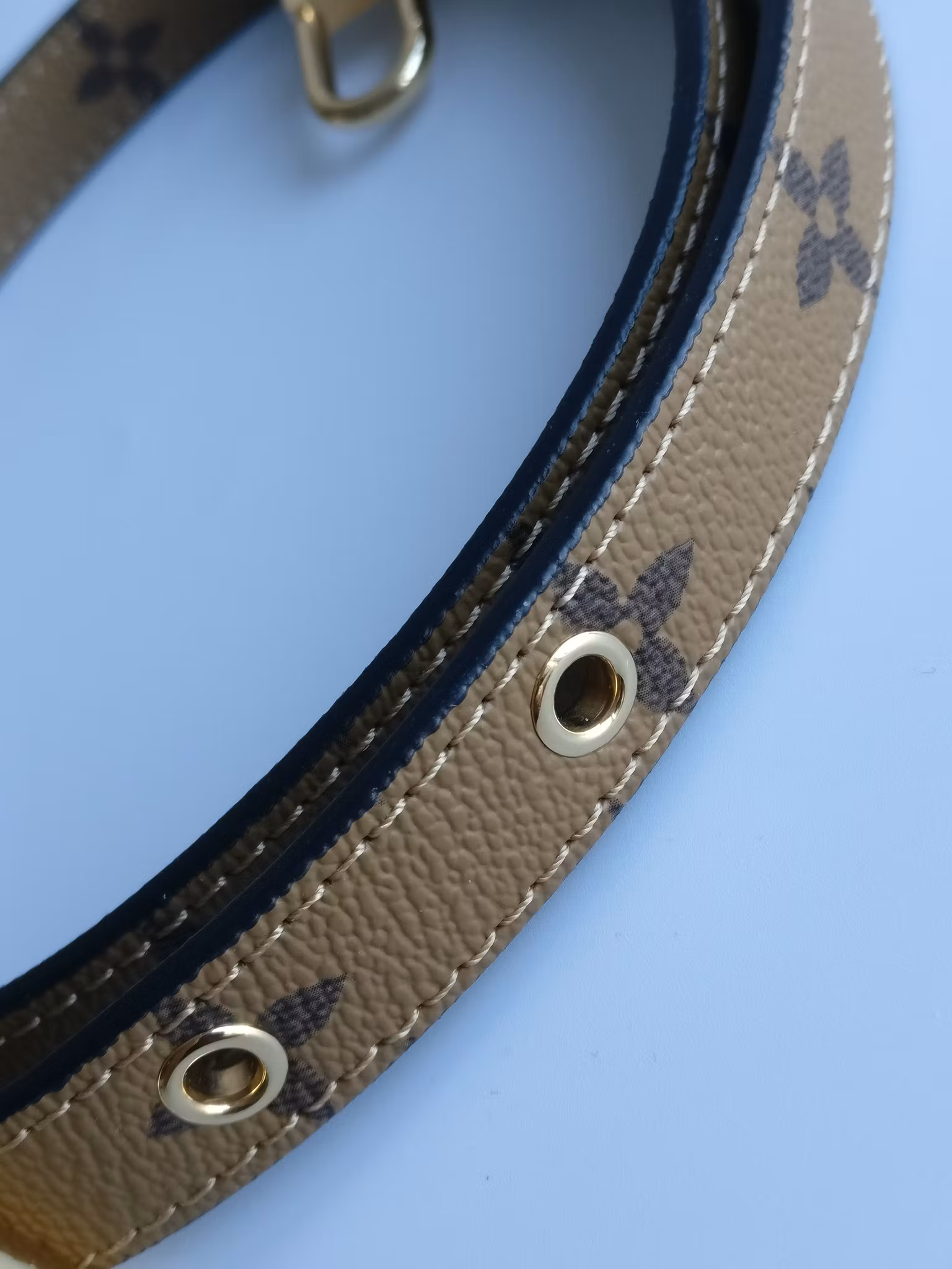 Louis Vuitton Pochette Metis Reverse Monogram