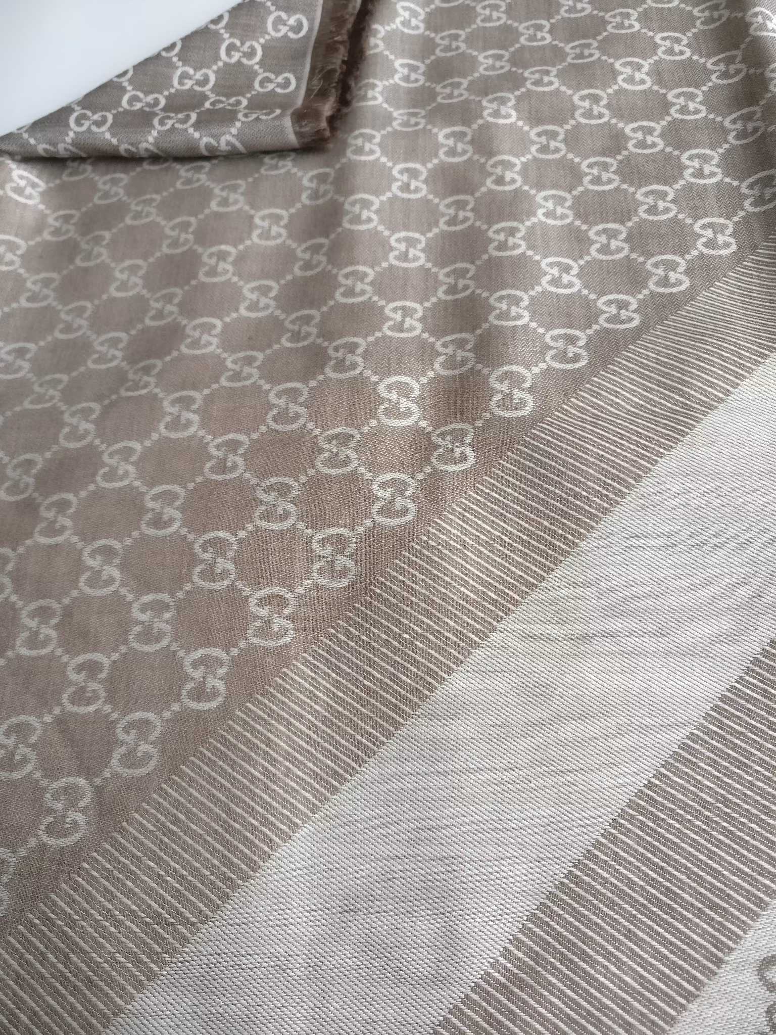Gucci GG Wool / Silk shawl