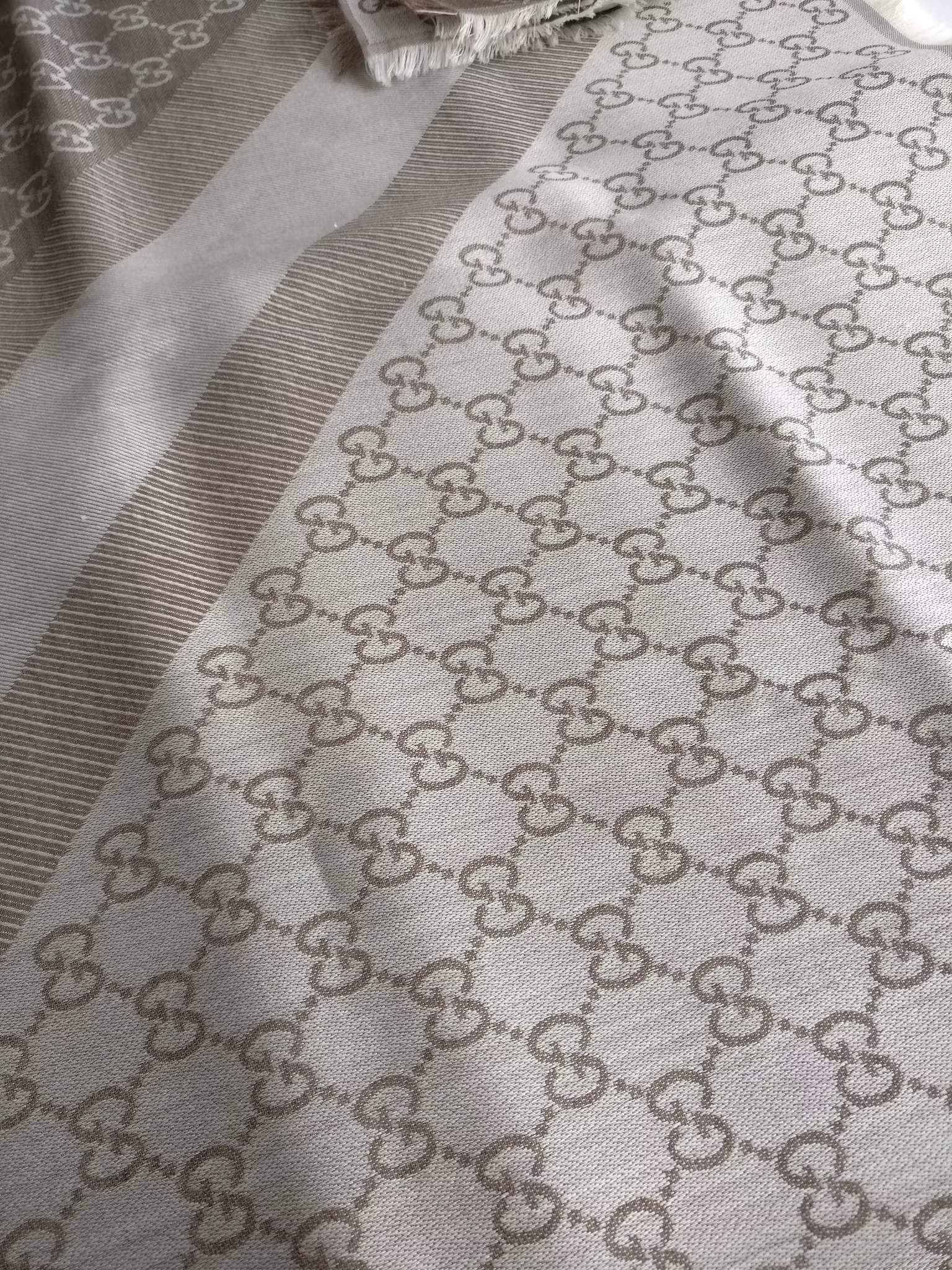 Gucci GG Wool / Silk shawl