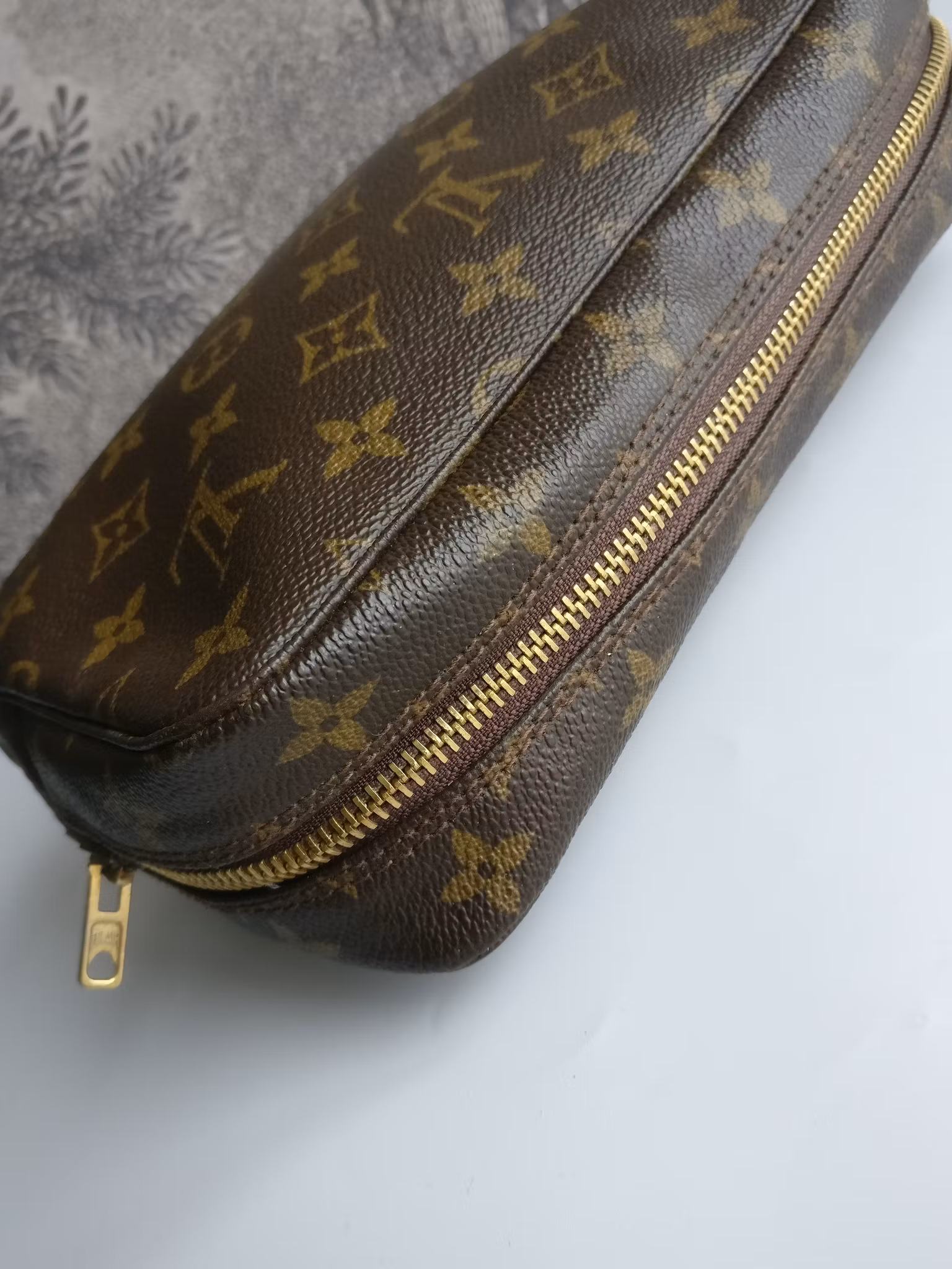 Louis Vuitton Trousse Toilette 23
