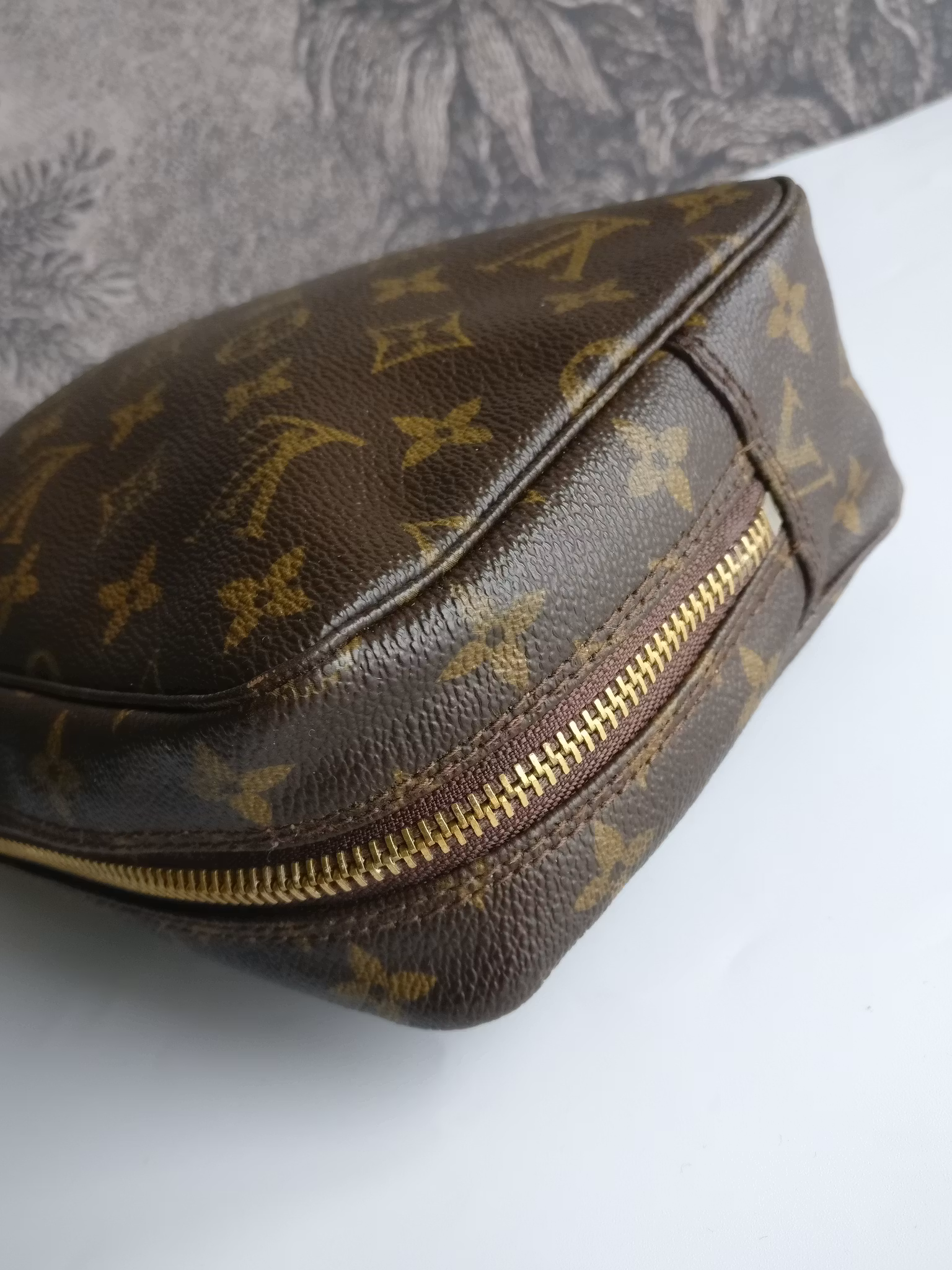 Louis Vuitton Trousse Toilette 23