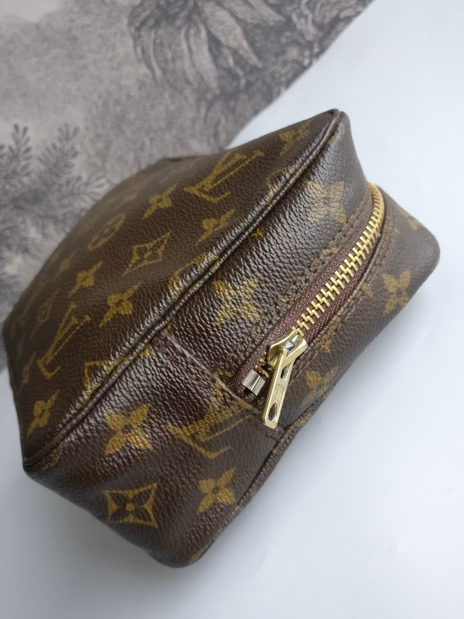 Louis Vuitton Trousse Toilette 23