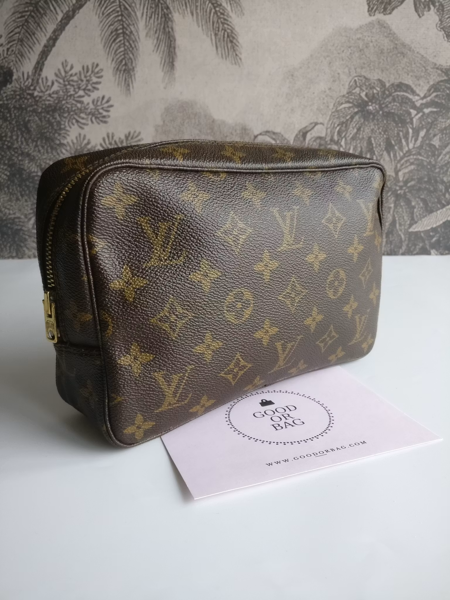 Louis Vuitton Trousse Toilette 23