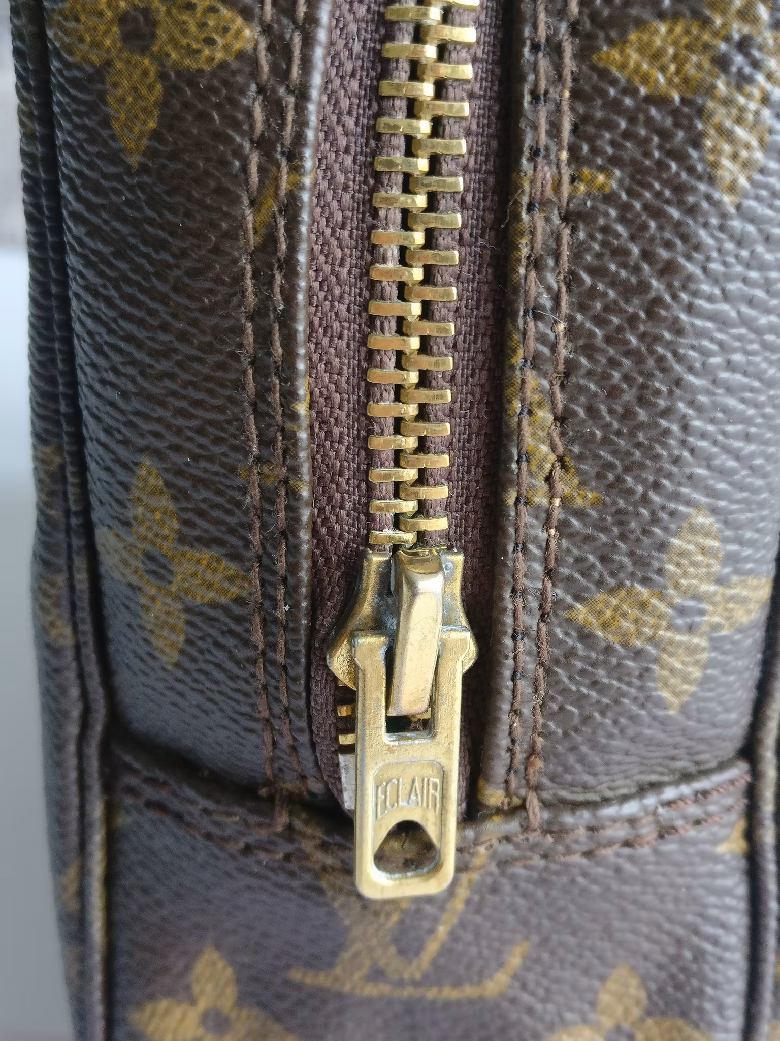 Louis Vuitton Trousse Toilette 23