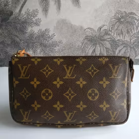 Louis Vuitton Pochette Accessoires