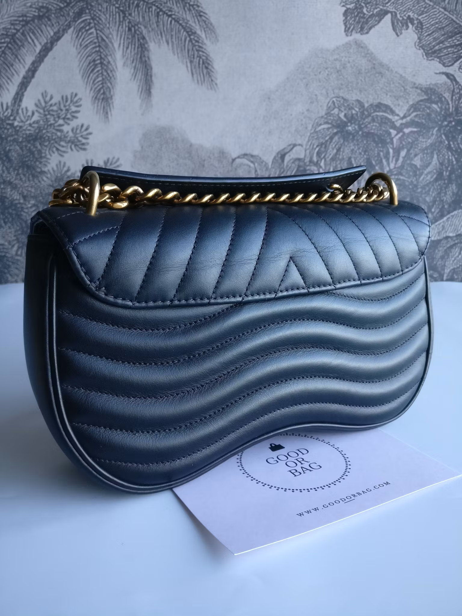 Louis Vuitton New Wave Chain Bag MM