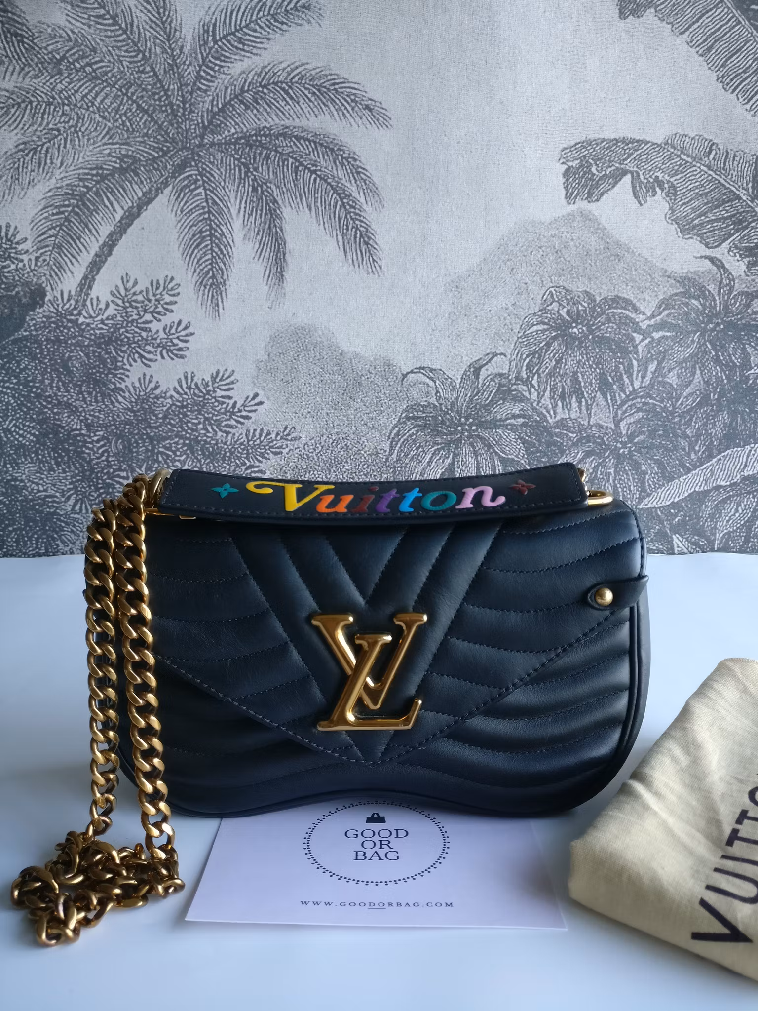 Louis Vuitton New Wave Chain Bag MM