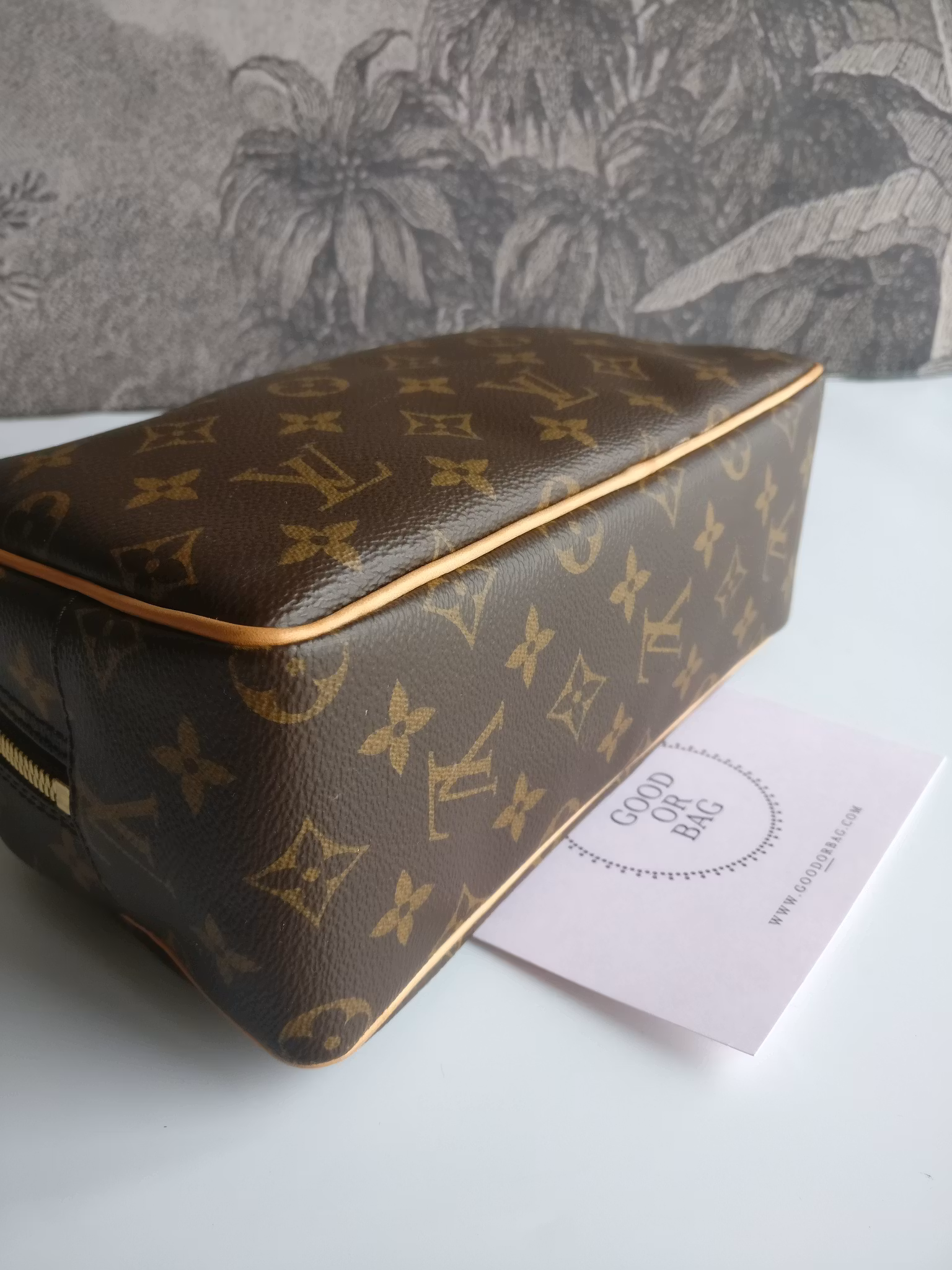 Louis Vuitton Toiletry Bag 25