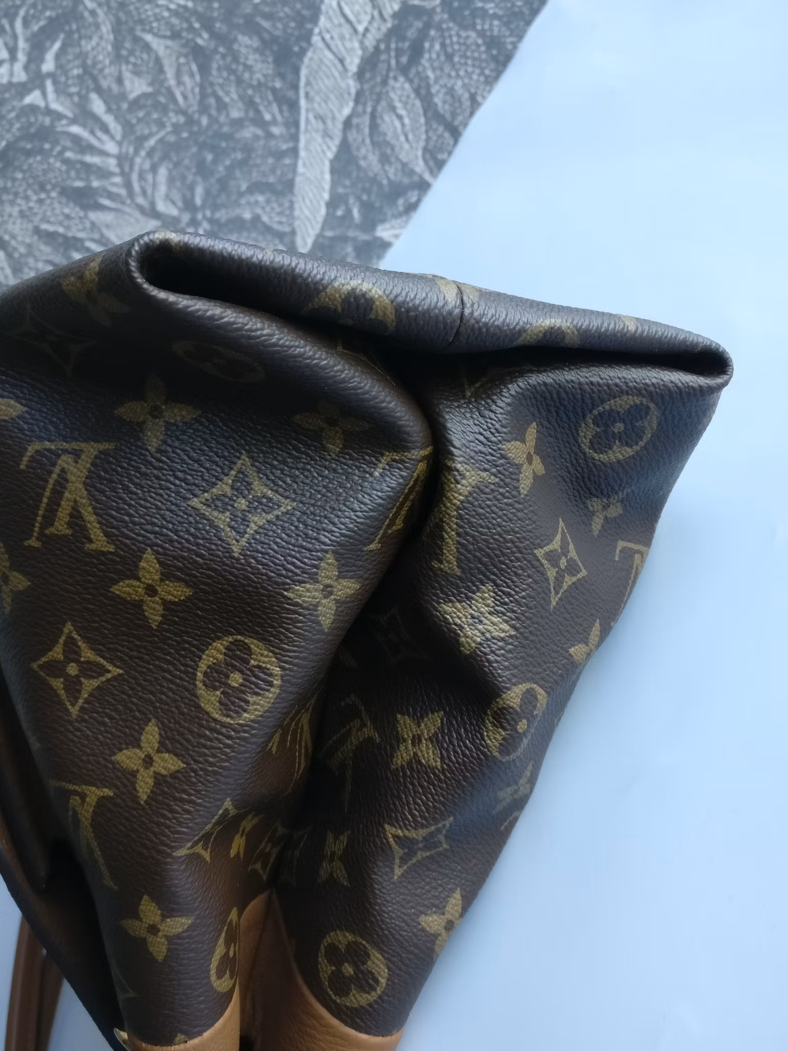 Louis Vuitton Olympe