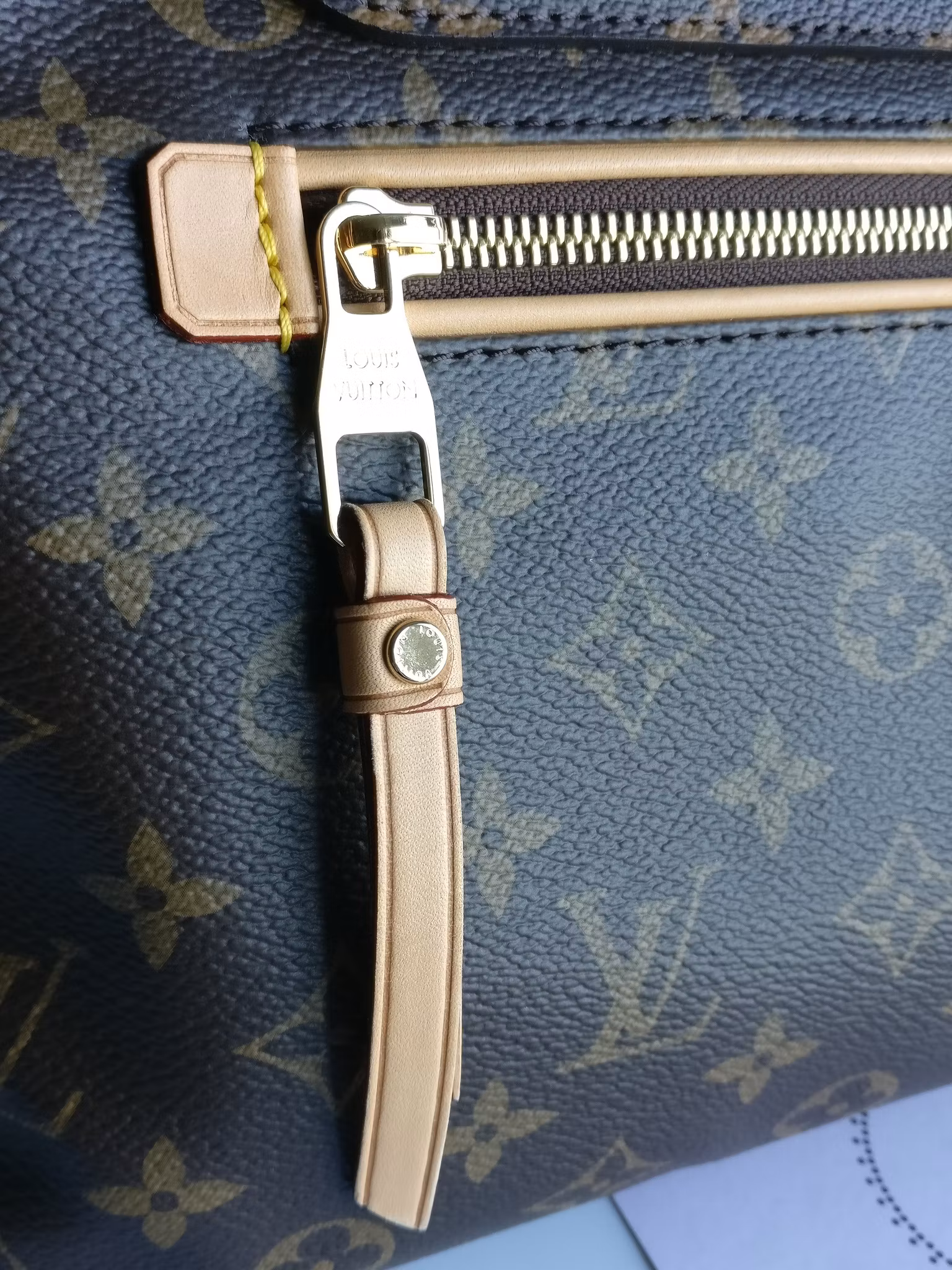 Louis Vuitton Olympe