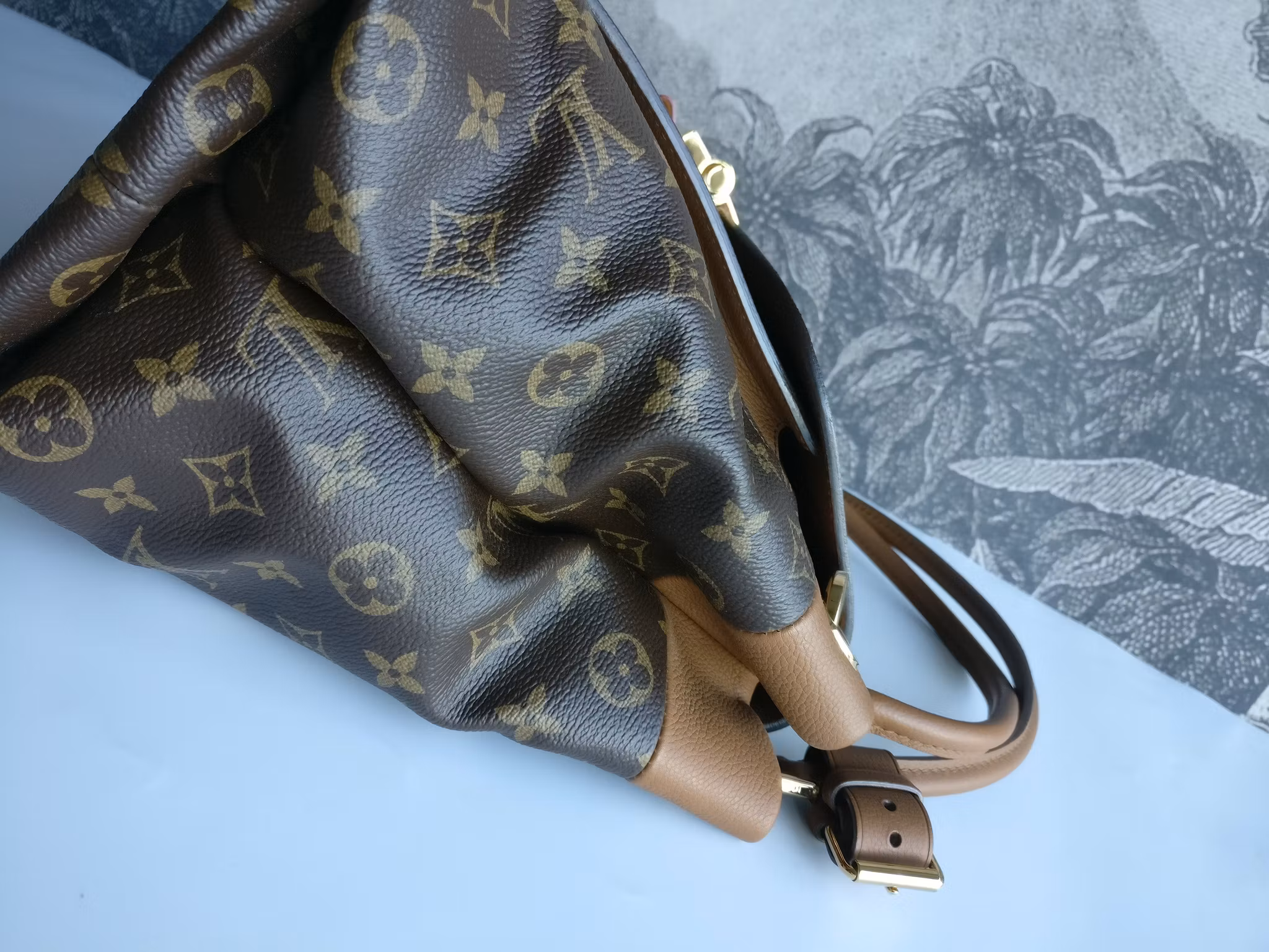 Louis Vuitton Olympe