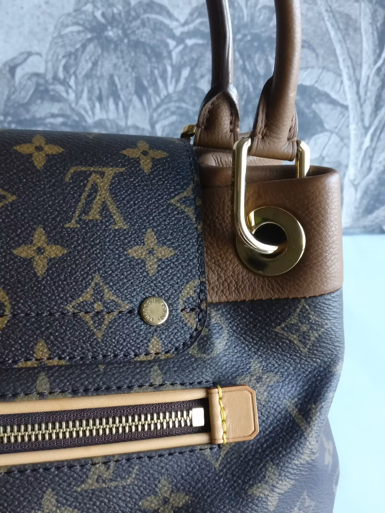 Louis Vuitton Olympe