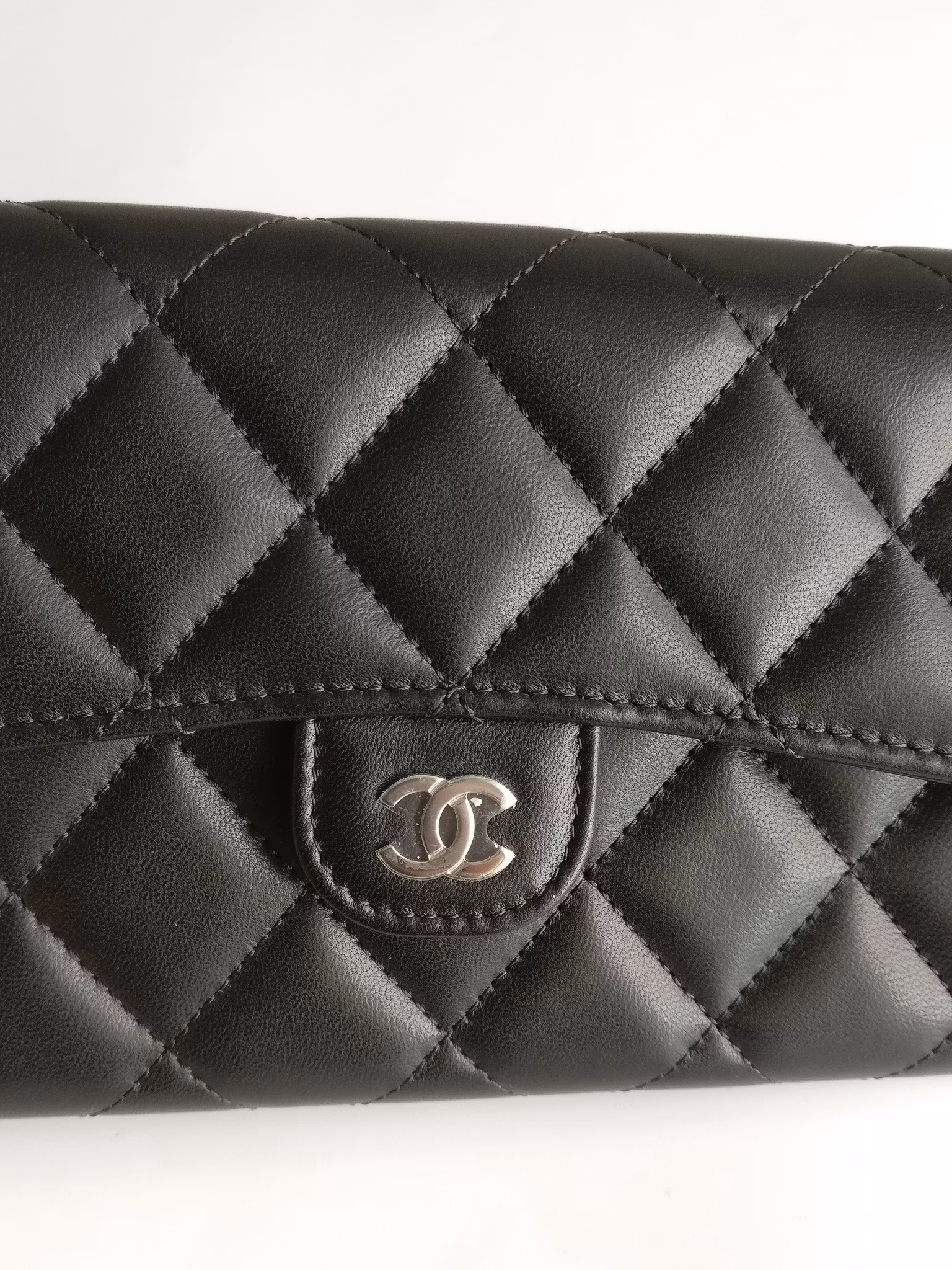 Chanel classic wallet black lambskin SHW