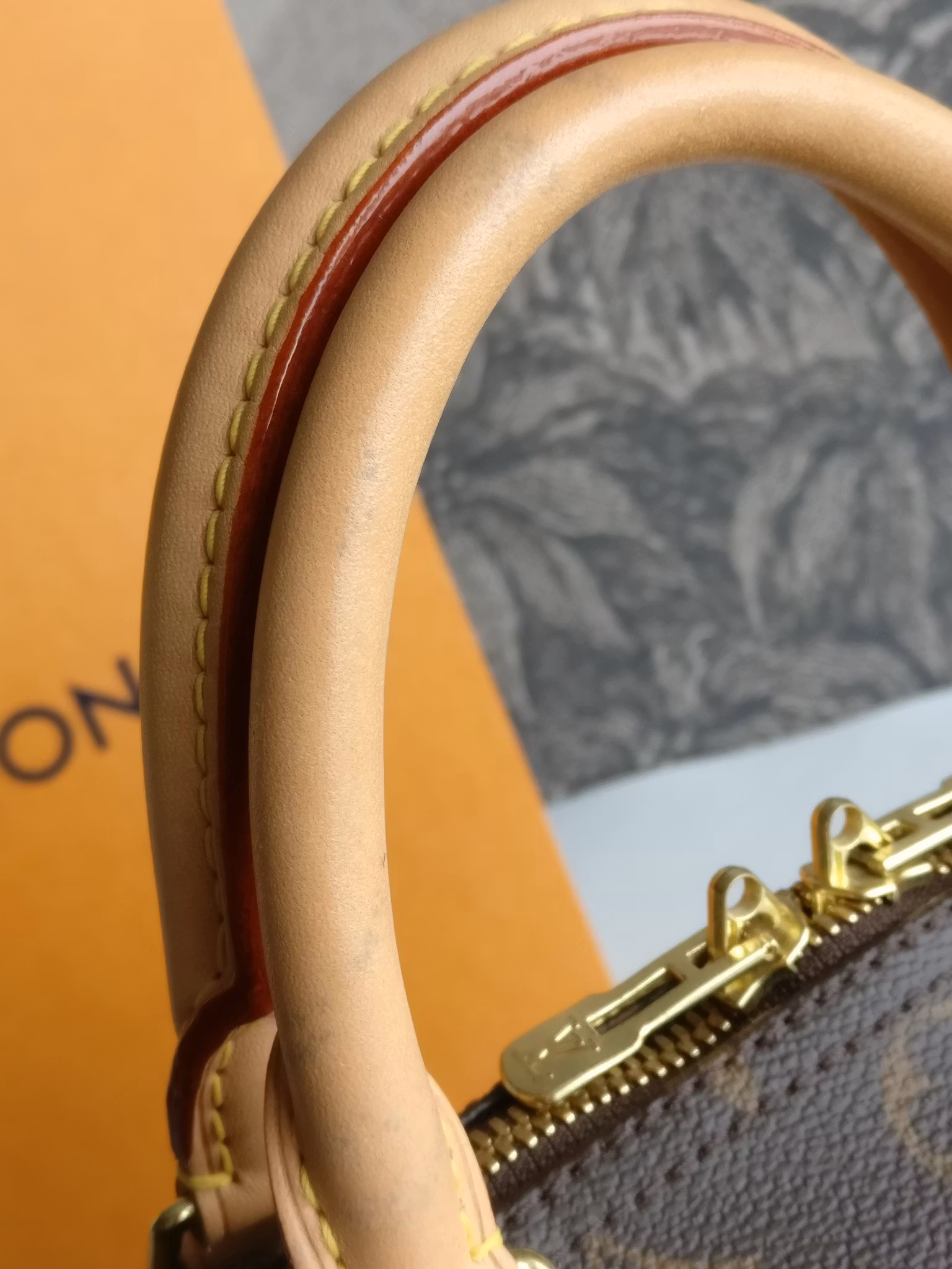 Louis Vuitton  Speedy bandouliere 30