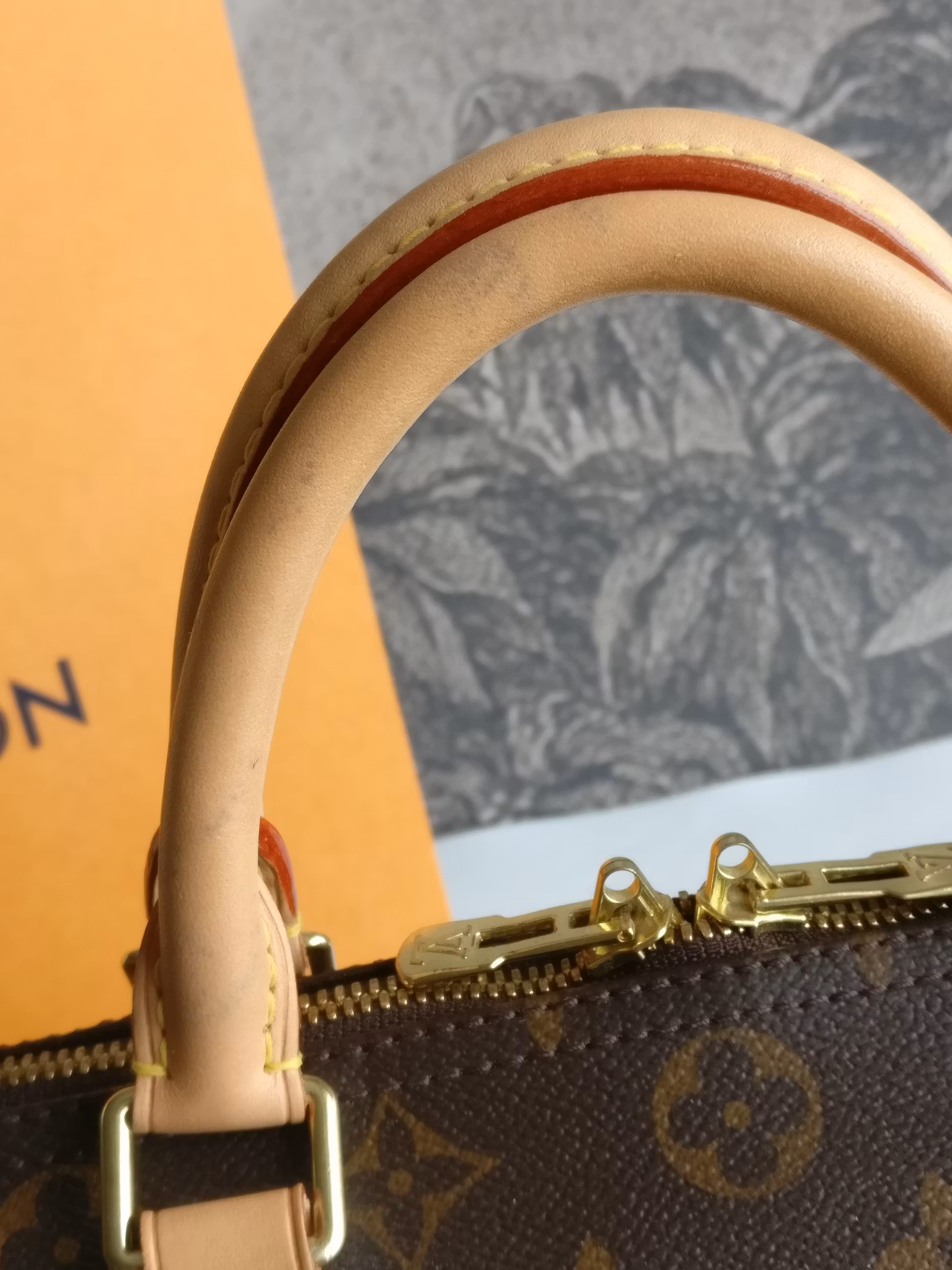 Louis Vuitton  Speedy bandouliere 30