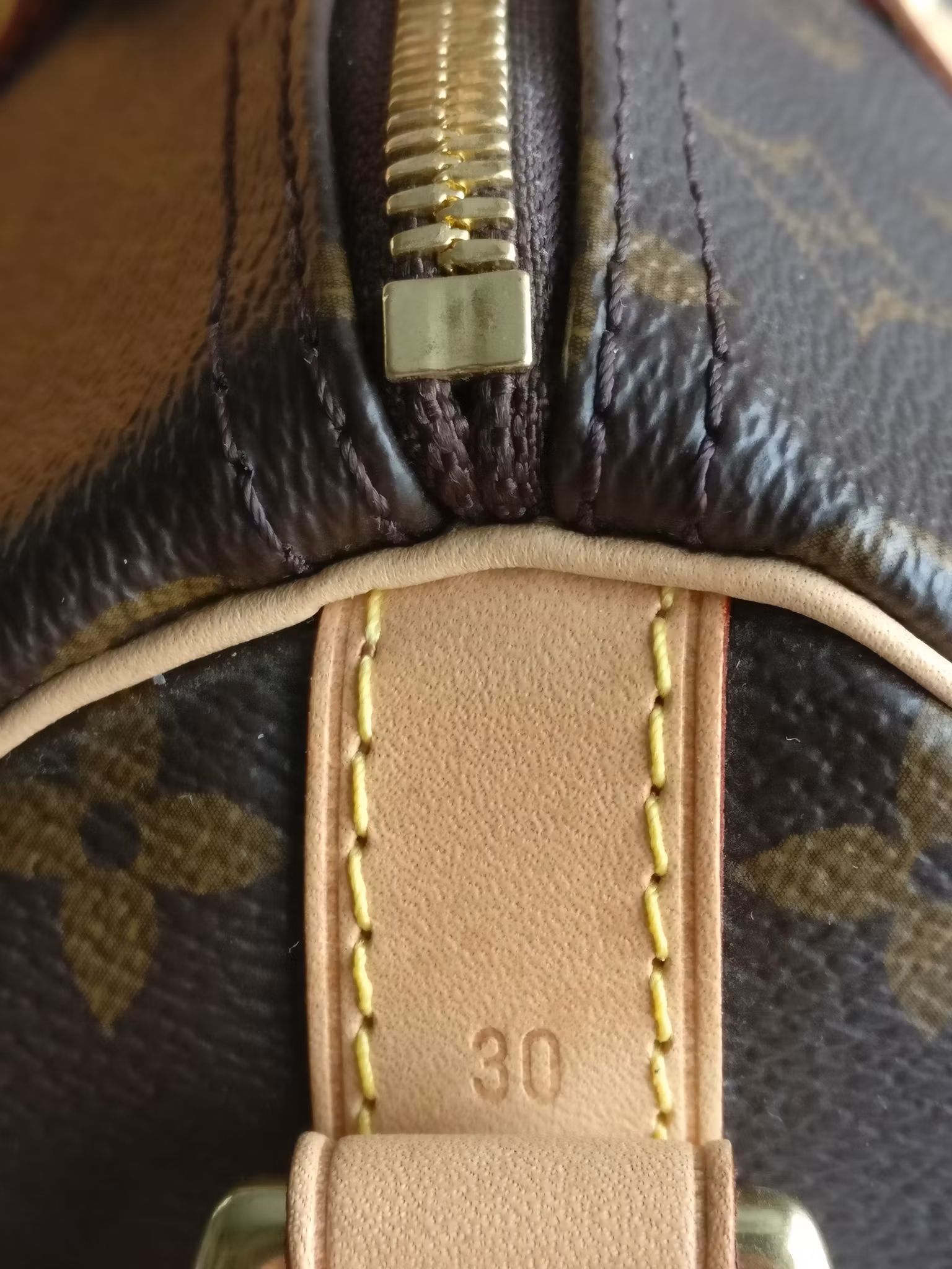 Louis Vuitton  Speedy bandouliere 30