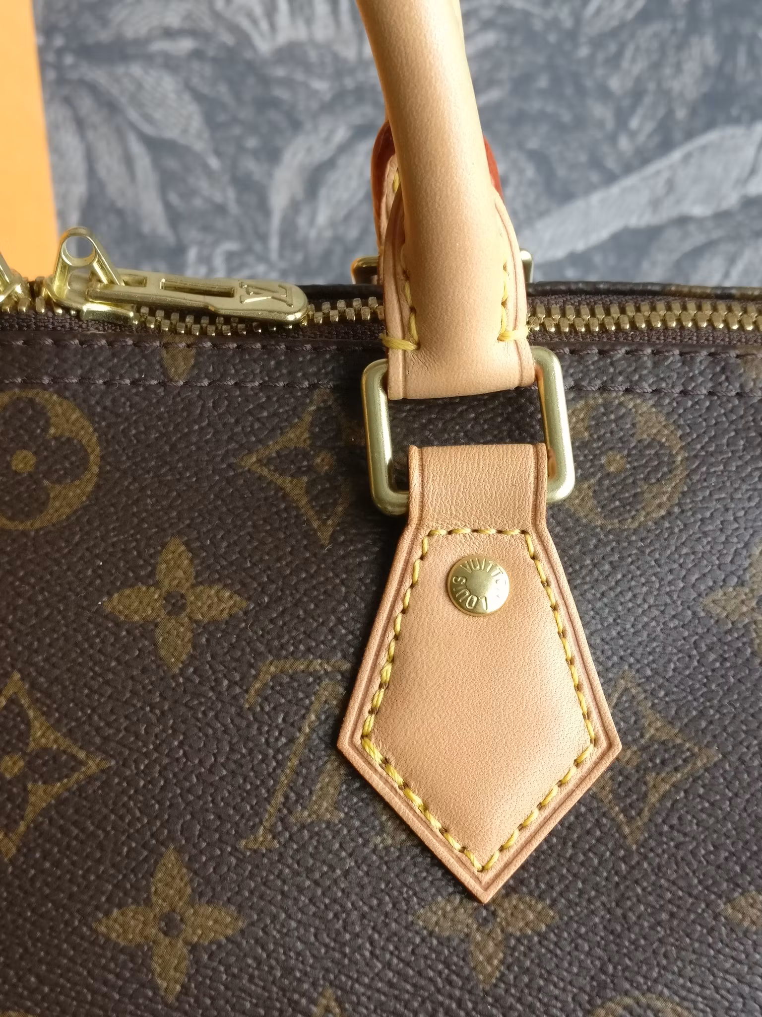 Louis Vuitton  Speedy bandouliere 30