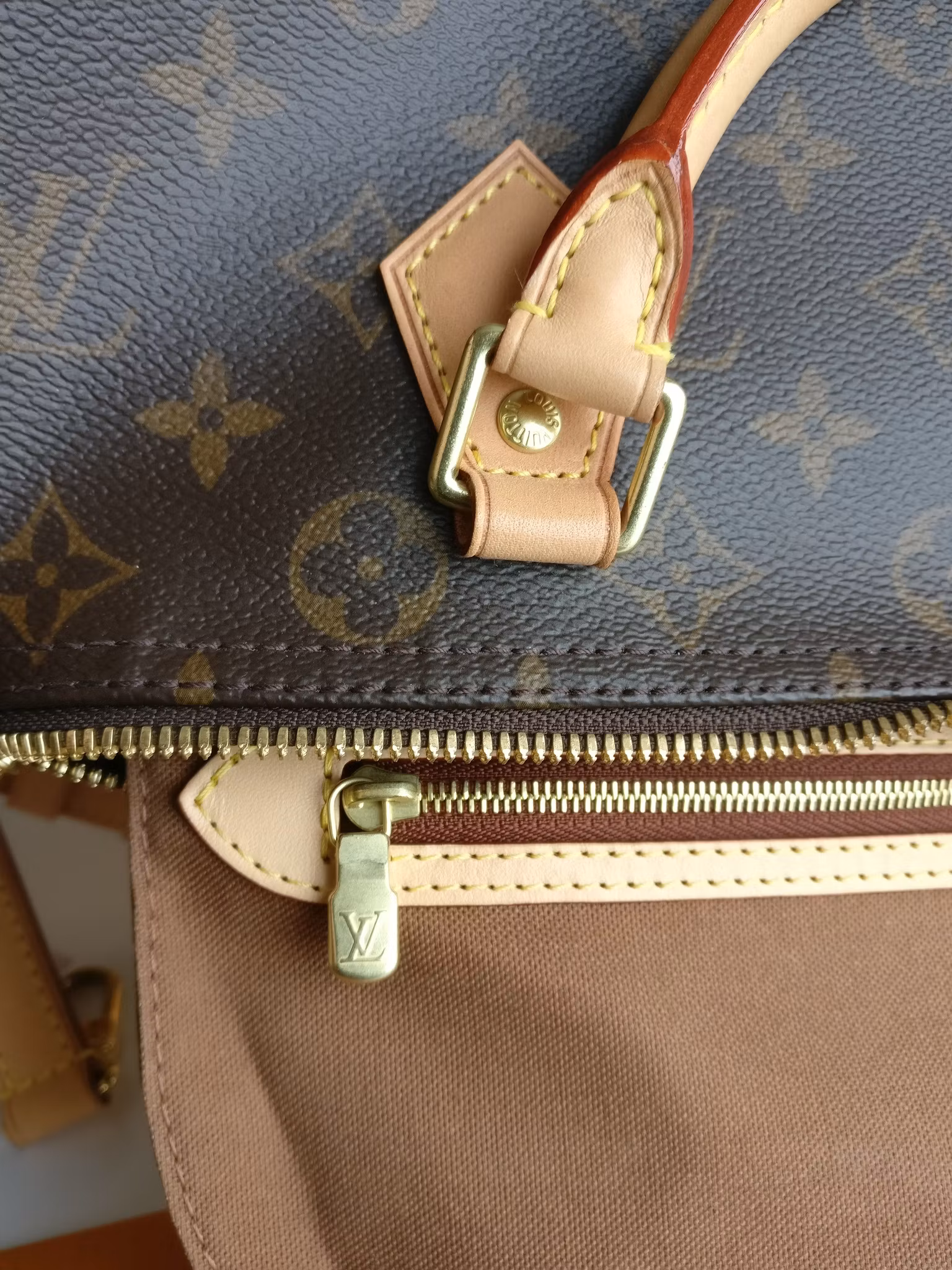 Louis Vuitton  Speedy bandouliere 30