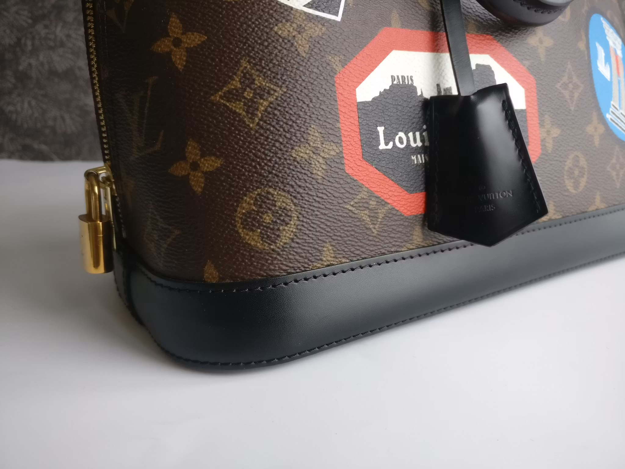 Louis Vuitton Alma PM World Tour