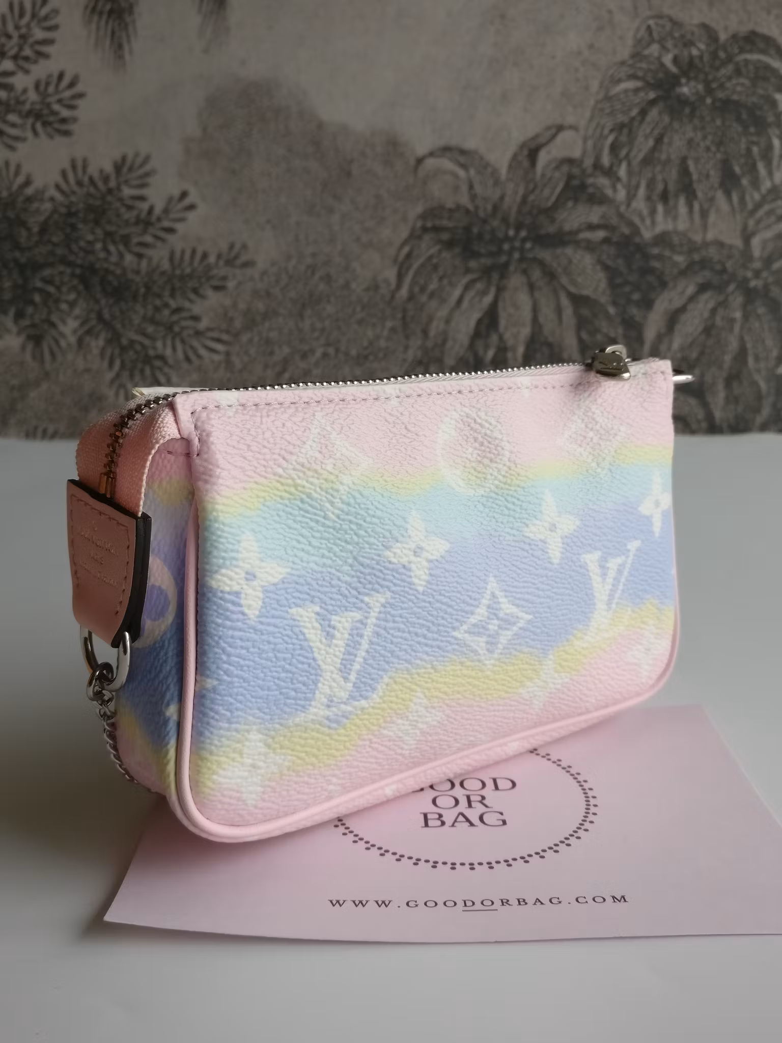 Louis Vuitton Mini Pochette Escale Limited edition