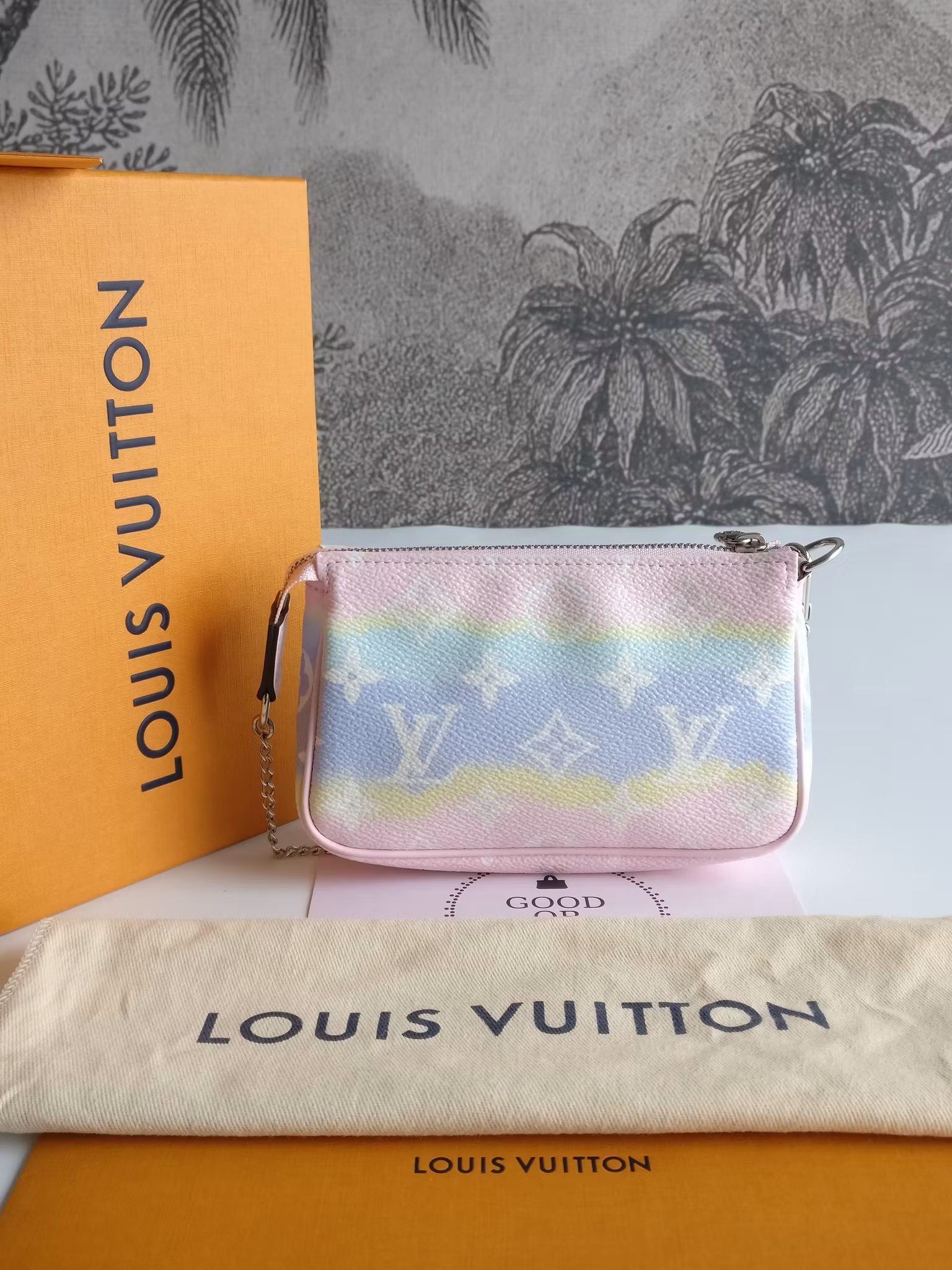 Louis Vuitton Mini Pochette Escale Limited edition