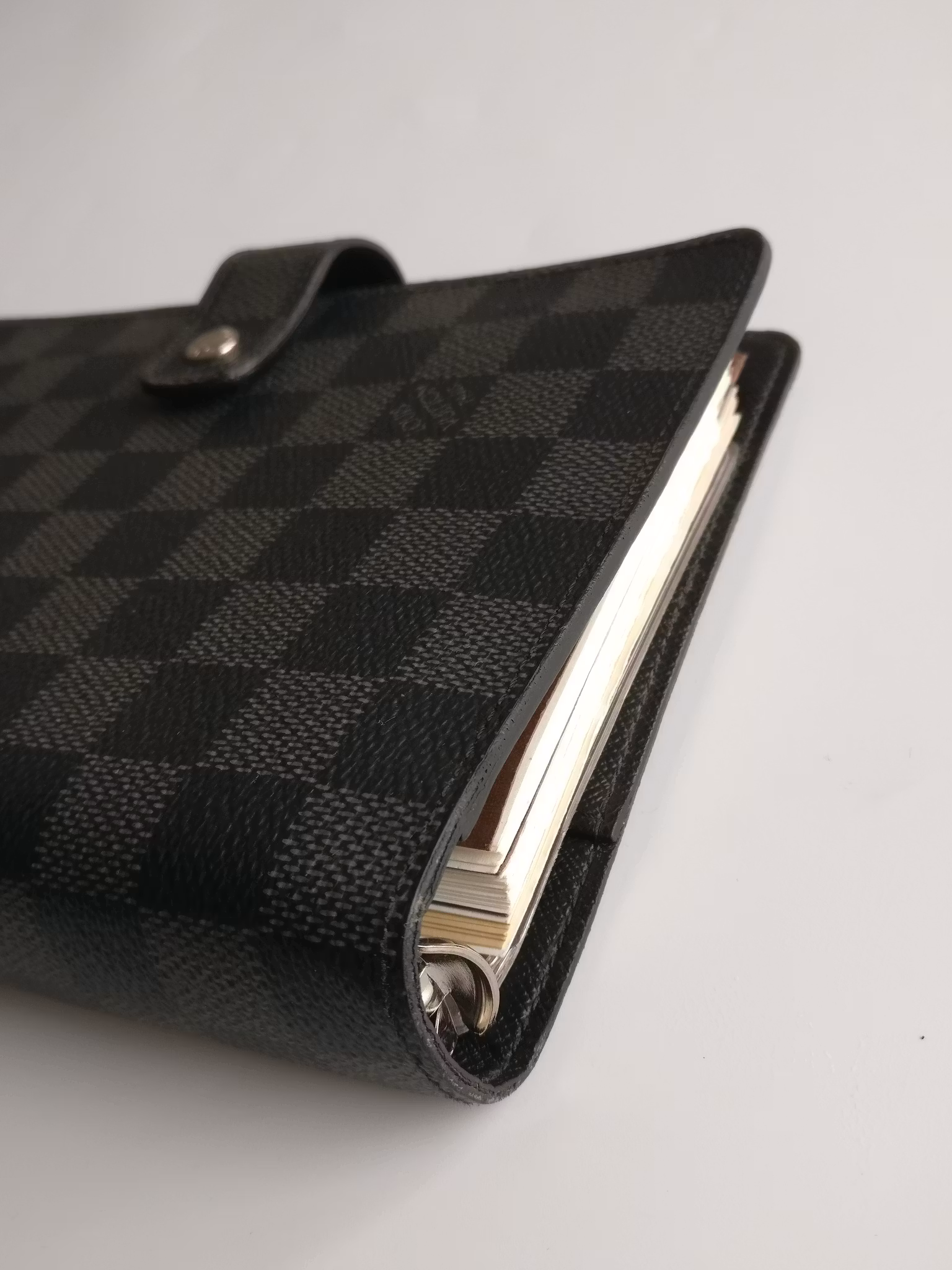 Louis Vuitton Medium Ring Agenda Cover
