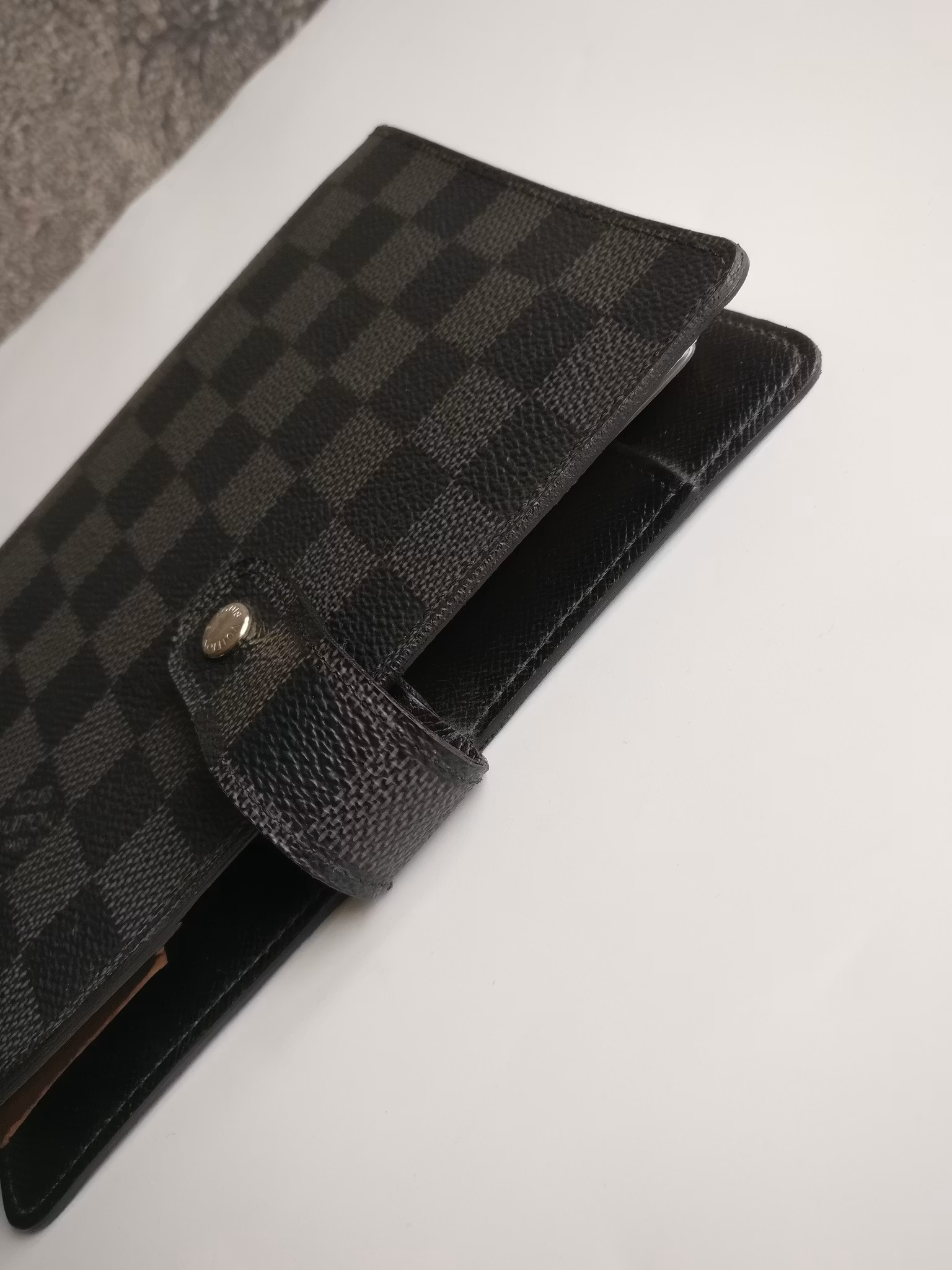 Louis Vuitton Medium Ring Agenda Cover