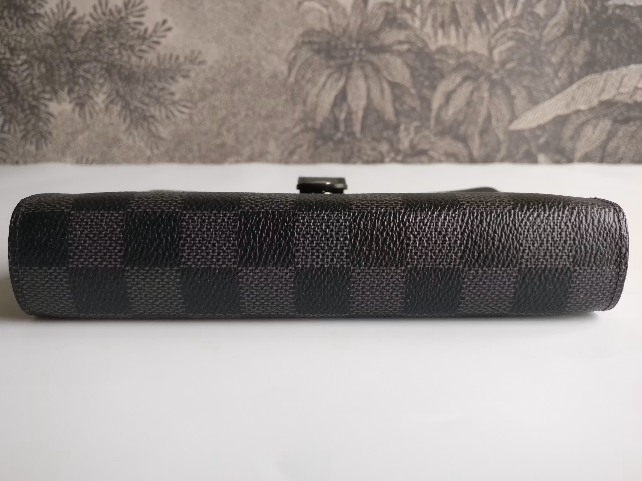 Louis Vuitton Medium Ring Agenda Cover