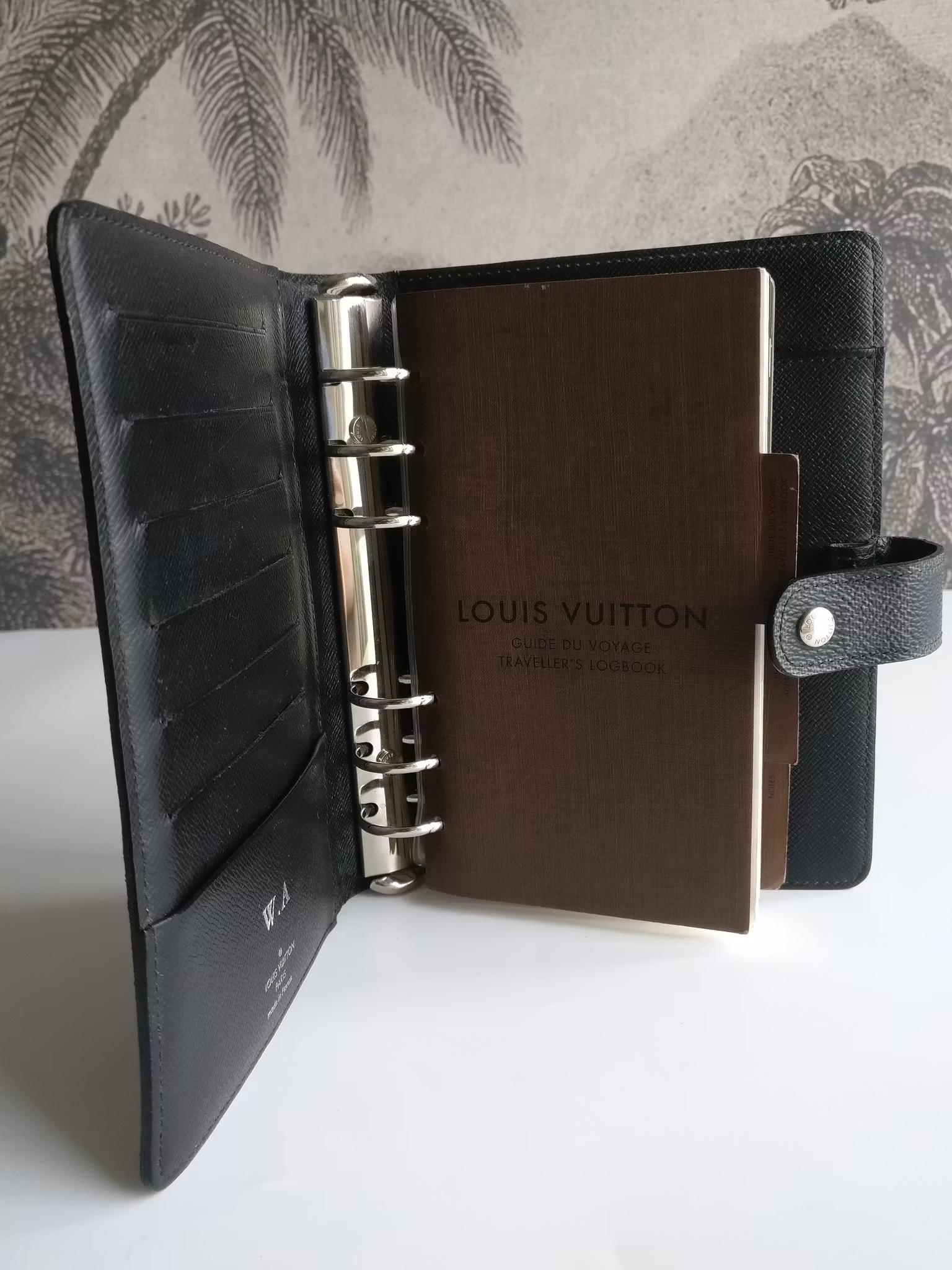Louis Vuitton Medium Ring Agenda Cover