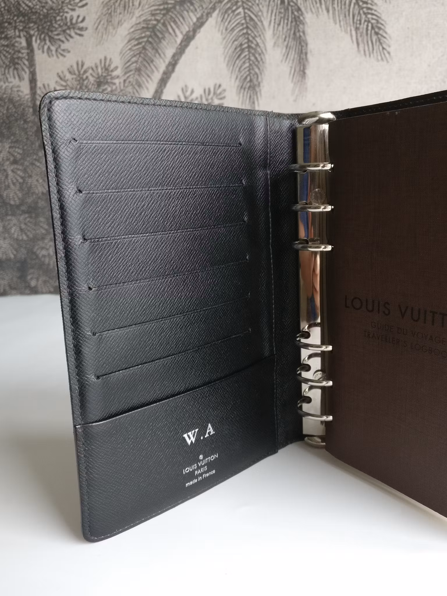 Louis Vuitton Medium Ring Agenda Cover