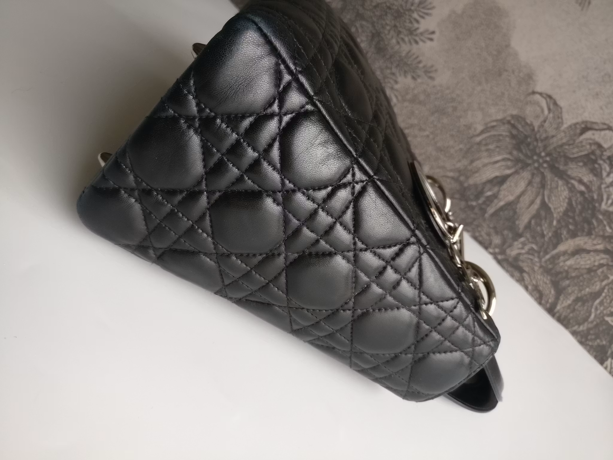 Christian Dior Medium Lady Dior