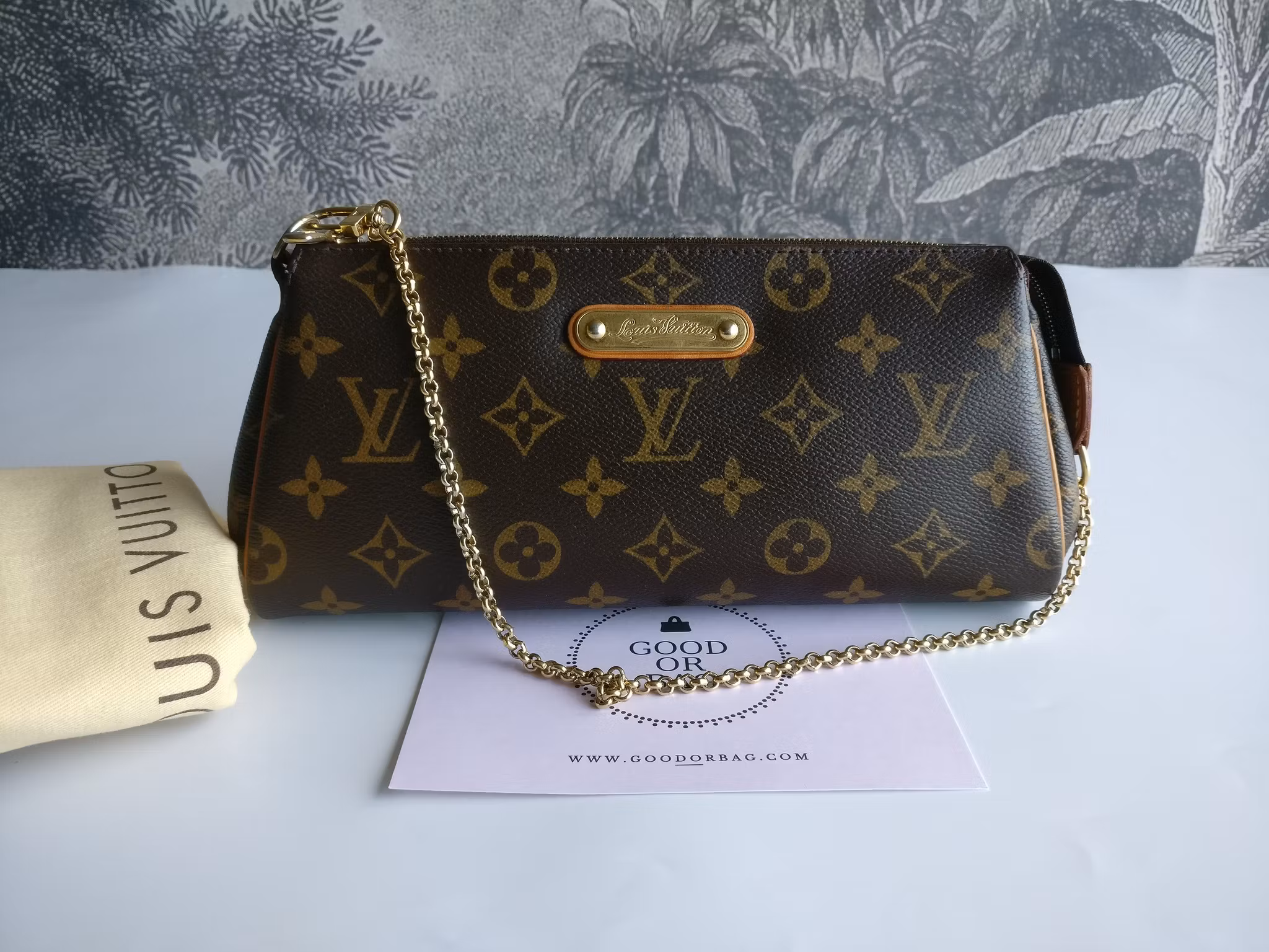 Louis Vuitton Eva with defect on zipper