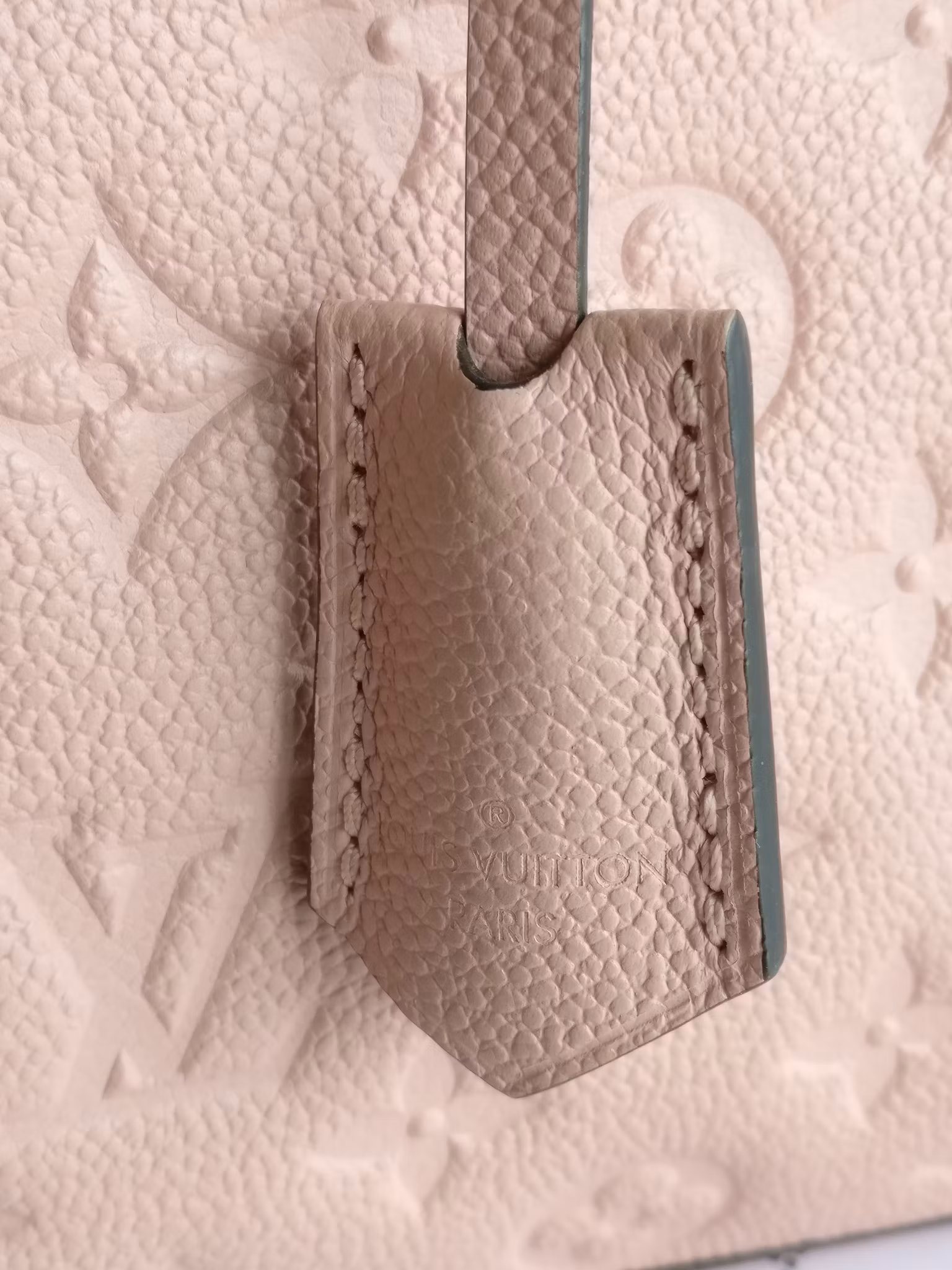 Louis Vuitton Montaigne BB