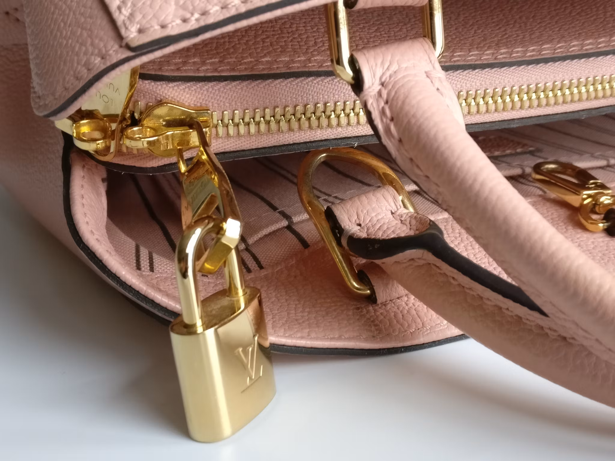 Louis Vuitton Montaigne BB