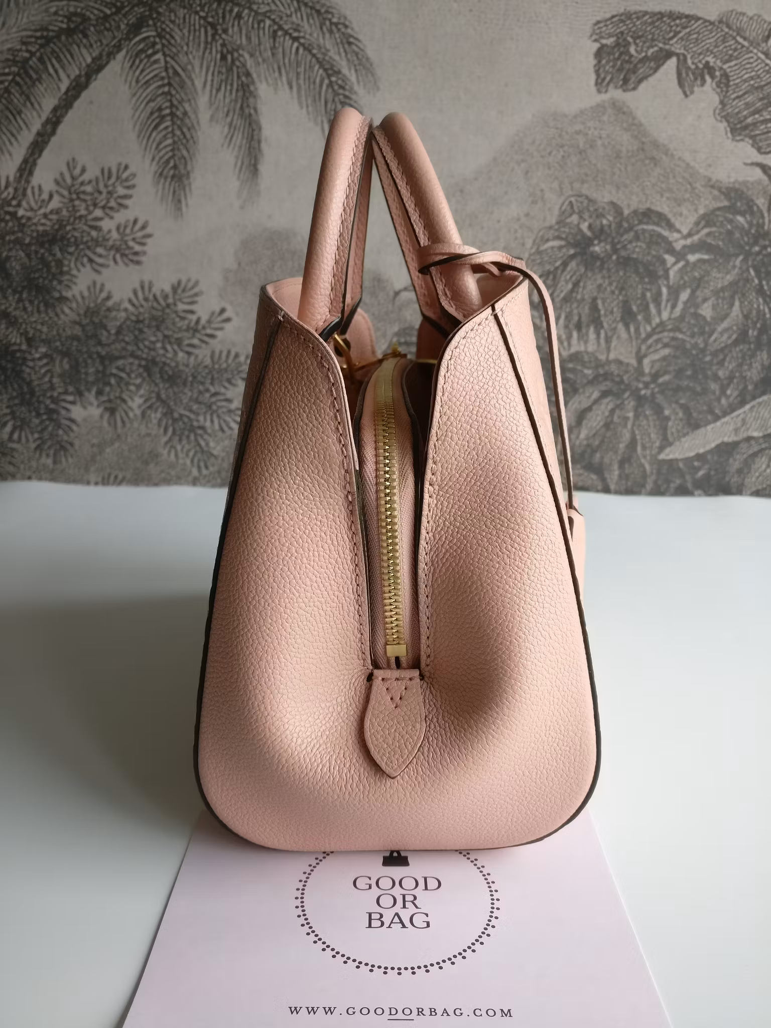 Louis Vuitton Montaigne BB