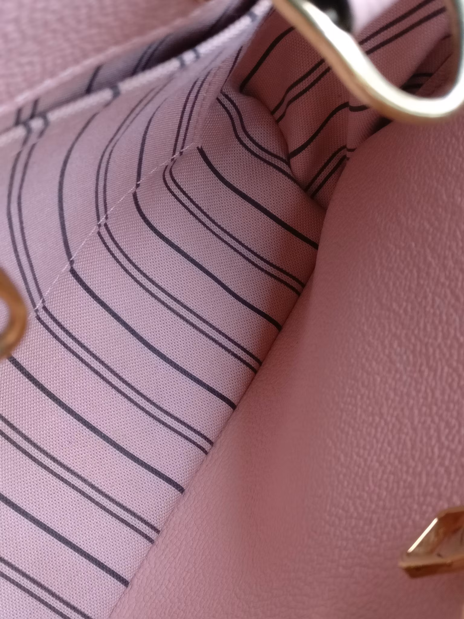 Louis Vuitton Montaigne BB