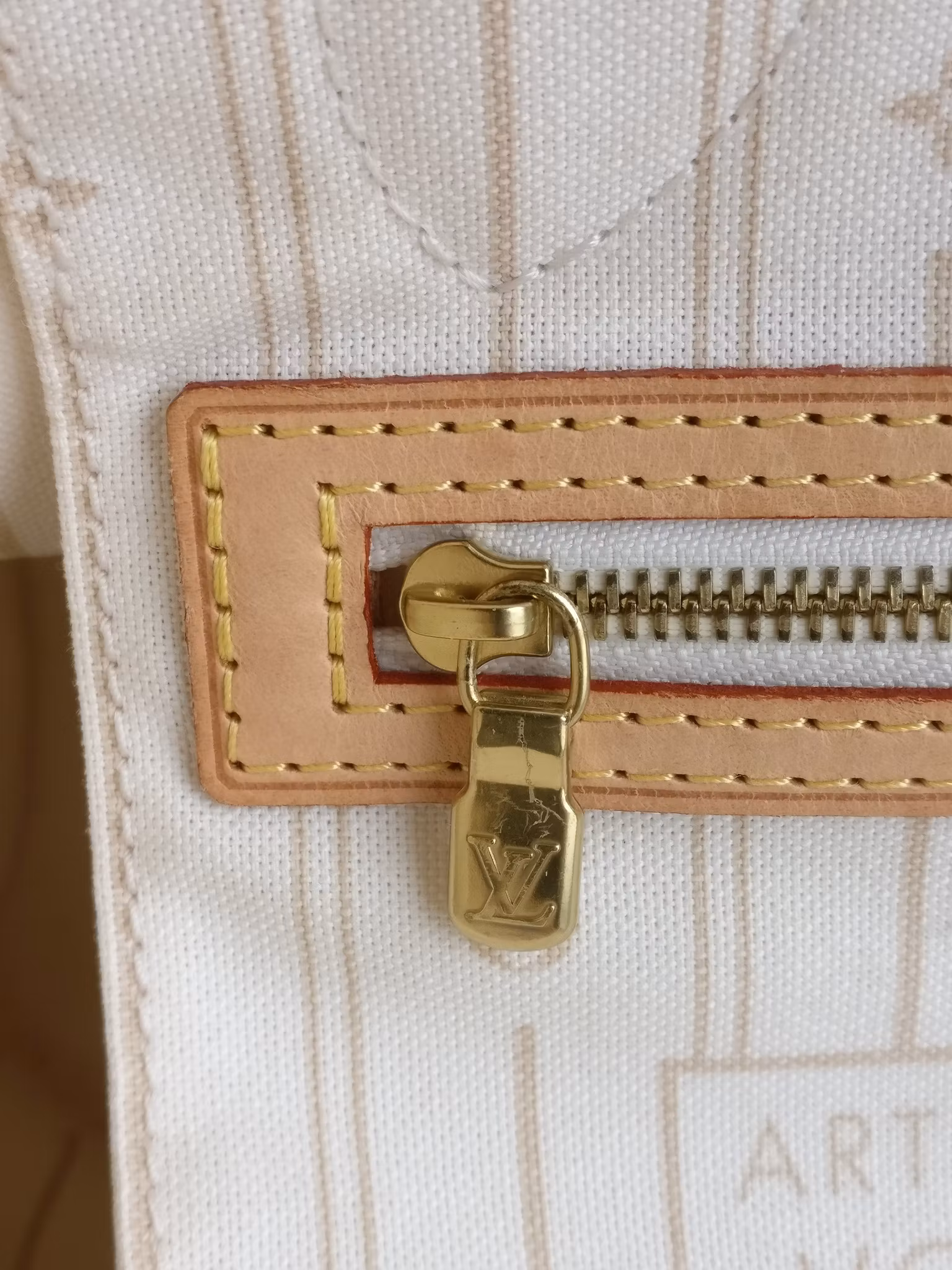 Louis Vuitton Neverfull PM Damier Azur