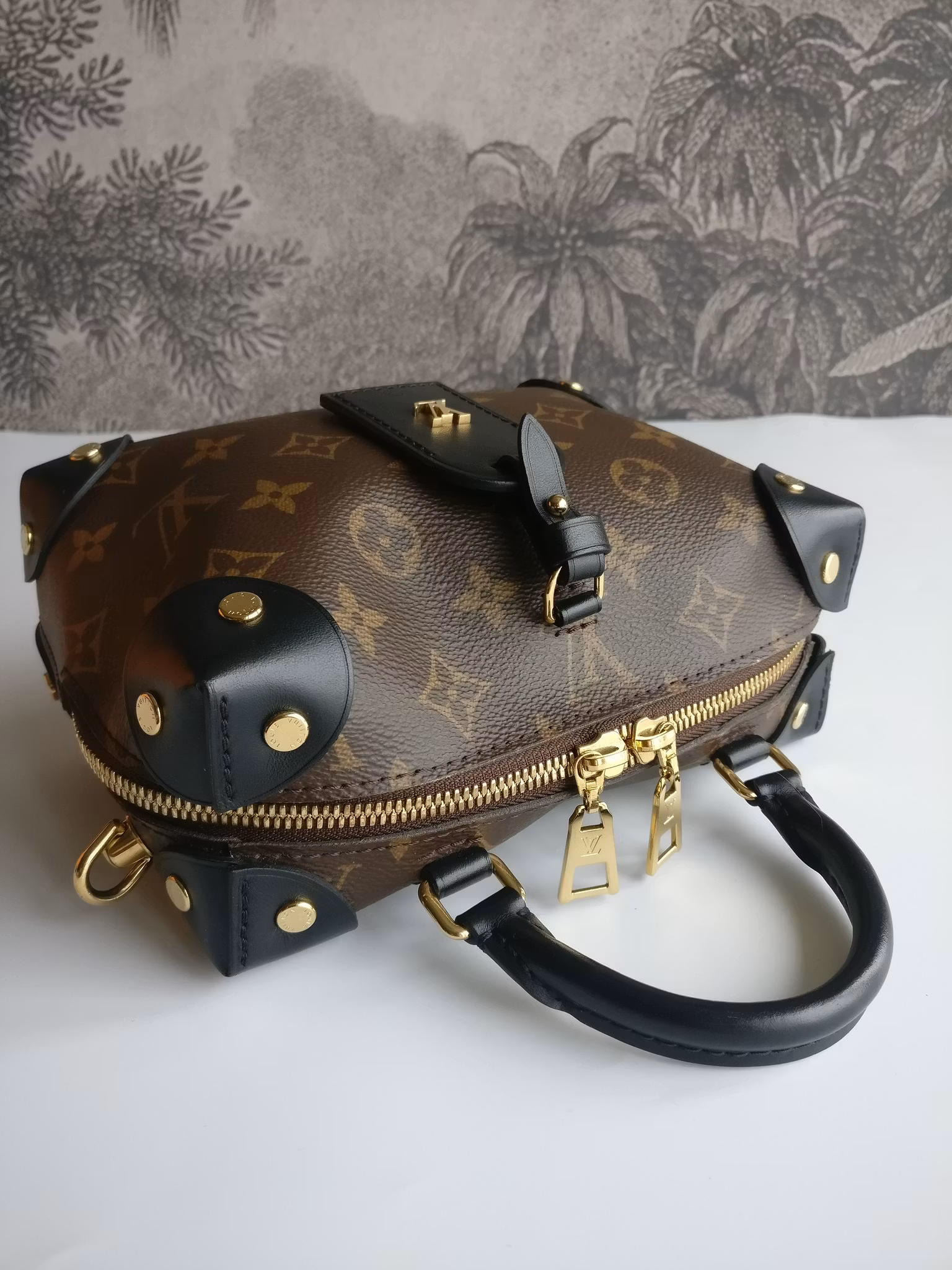 Louis Vuitton Petite Malle Souple