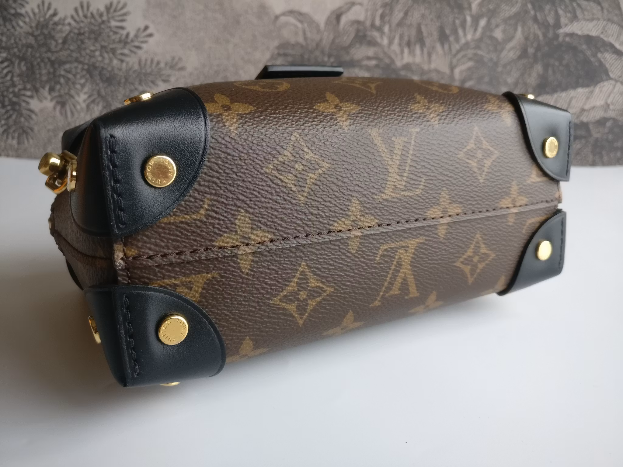 Louis Vuitton Petite Malle Souple