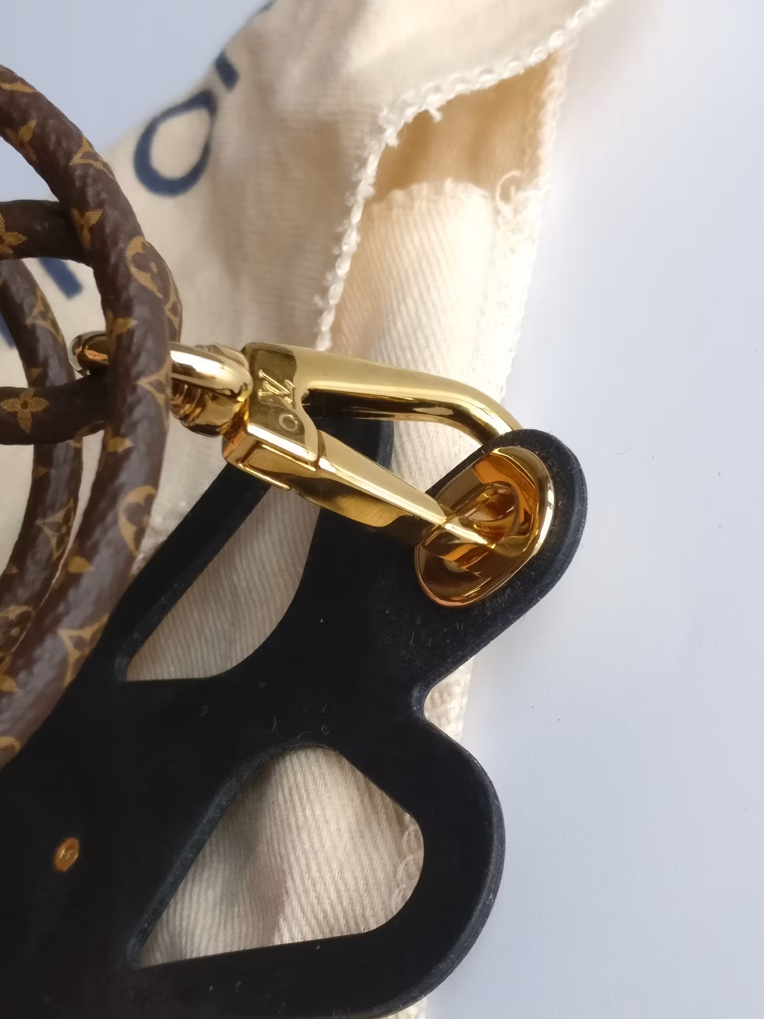 Louis Vuitton Louise Phone Holder