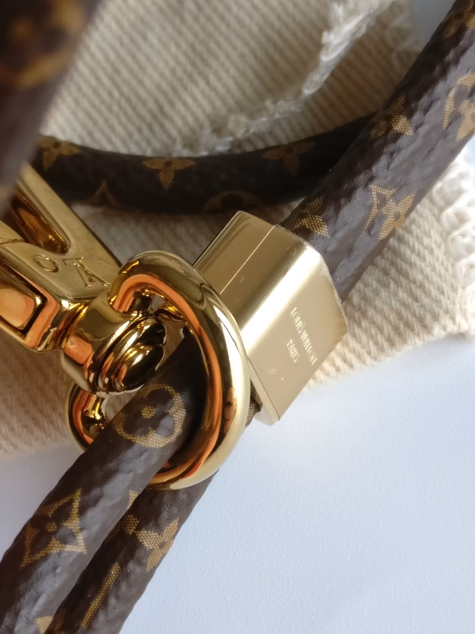 Louis Vuitton Louise Phone Holder