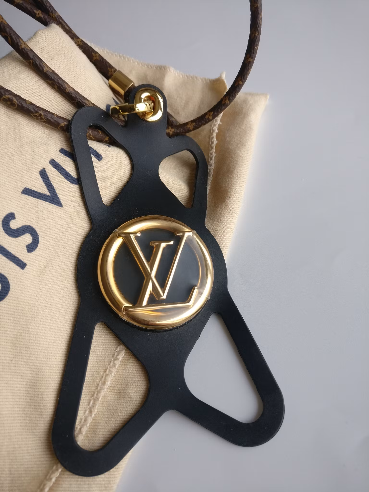 Louis Vuitton Louise Phone Holder