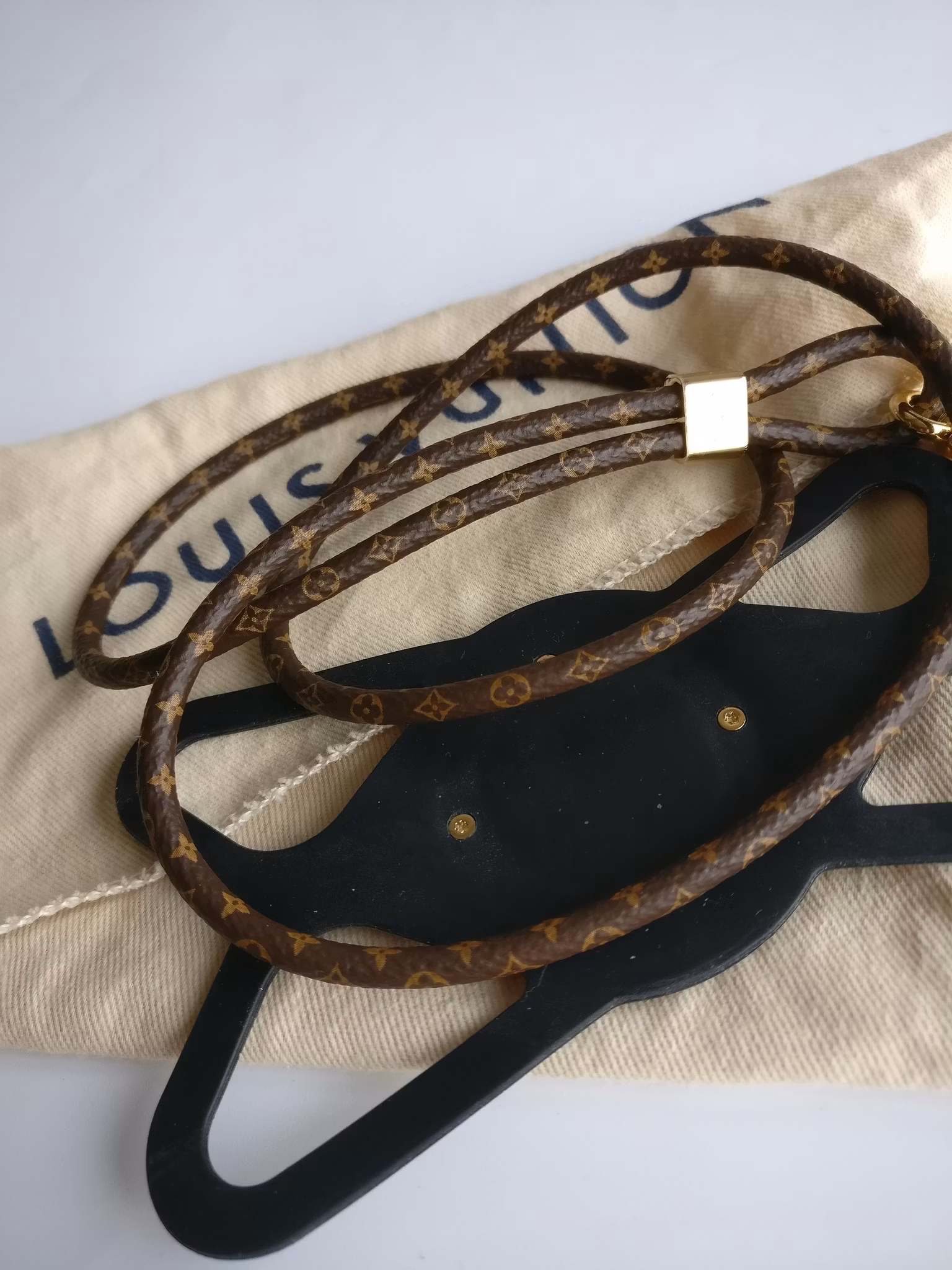 Louis Vuitton Louise Phone Holder