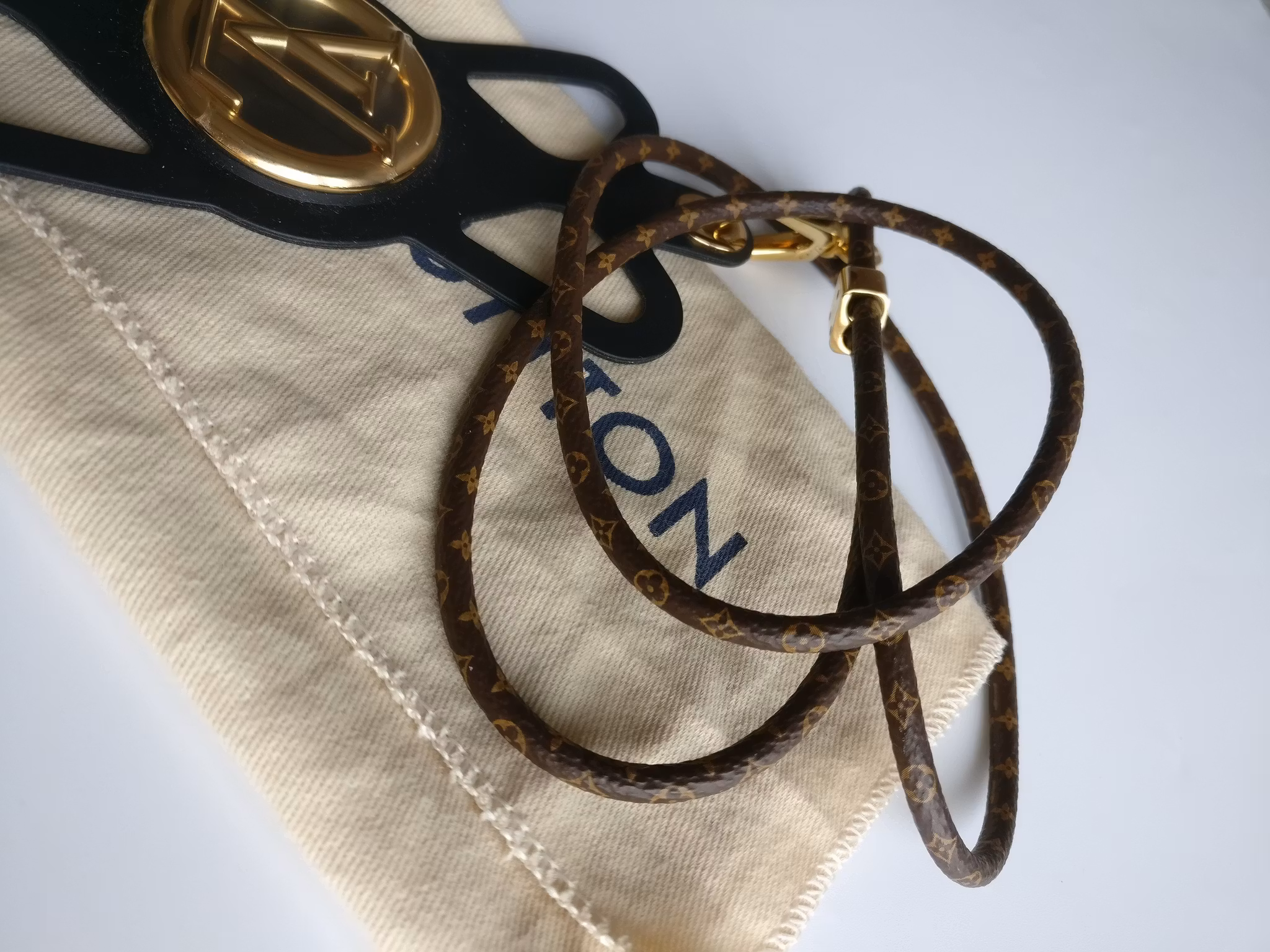 Louis Vuitton Louise Phone Holder